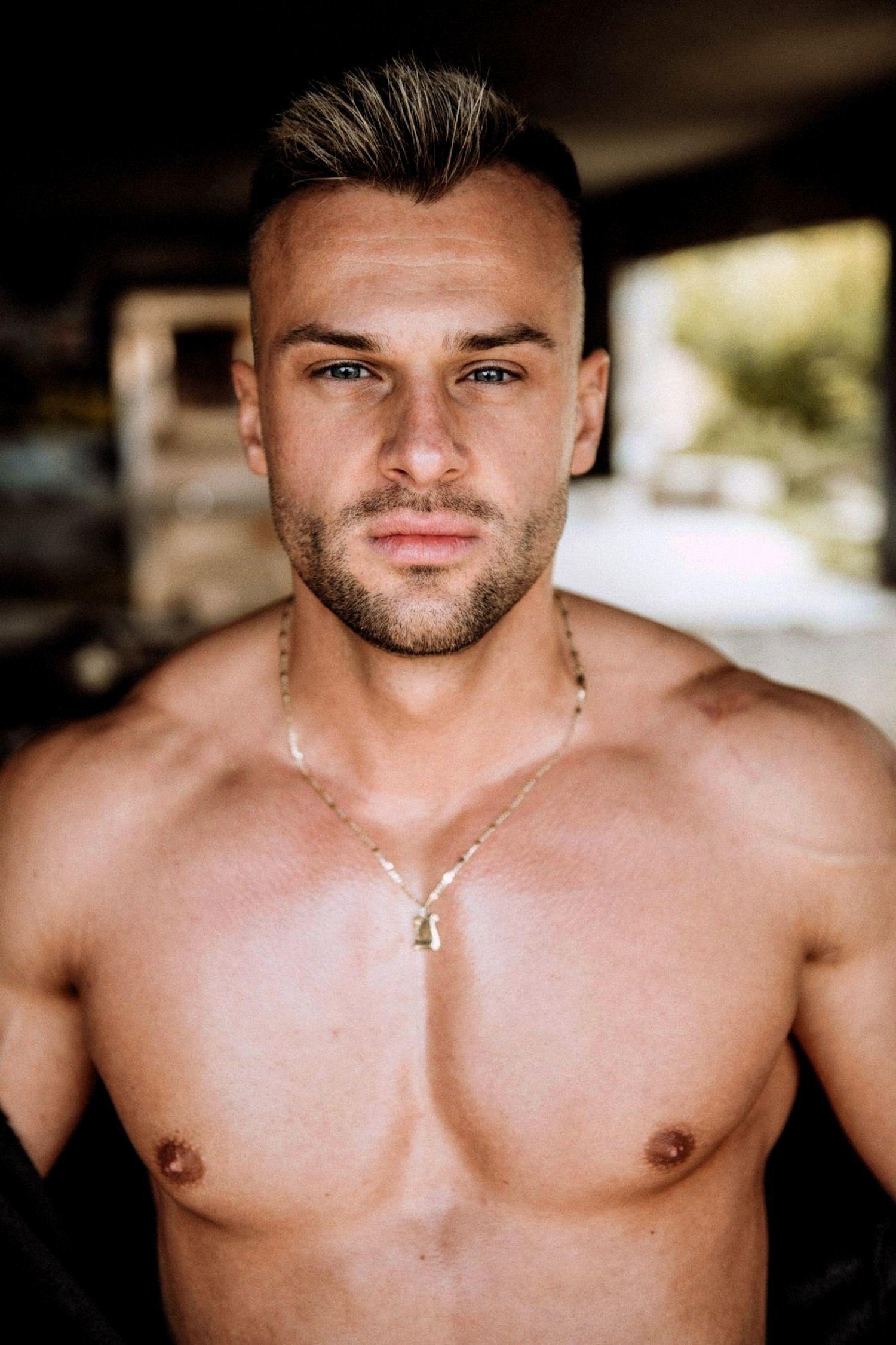 Mike MAGNVM profile image