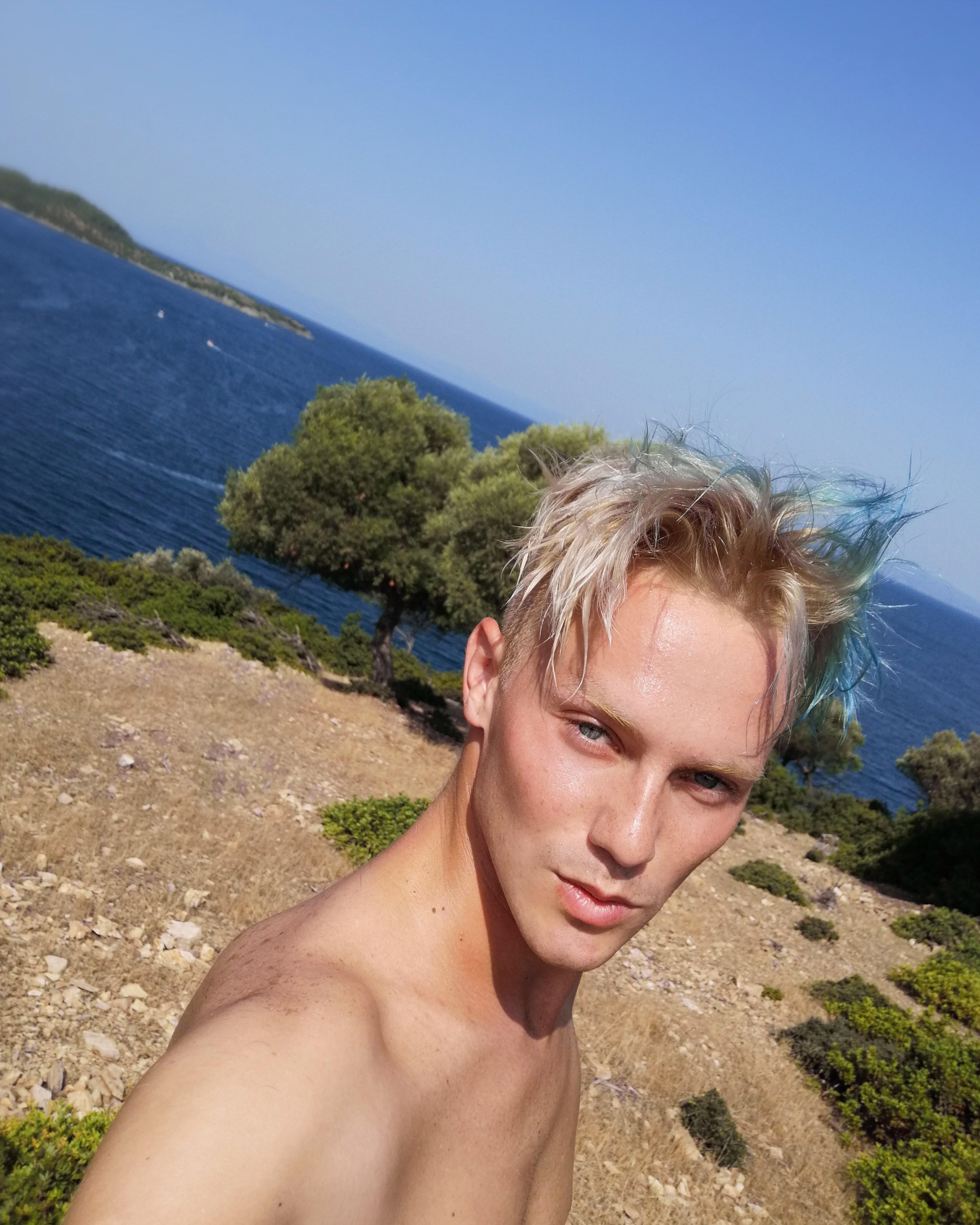 Naughty Model profile image