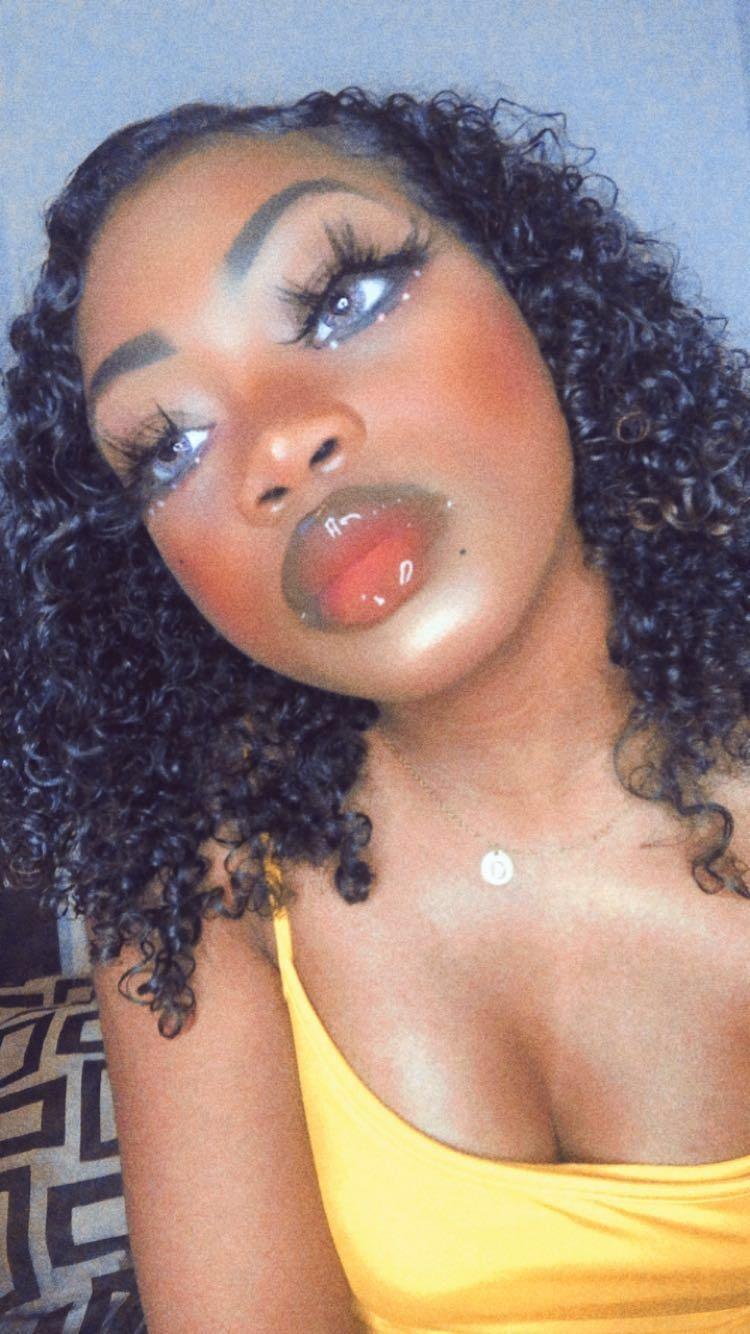 PrettyPetite profile image