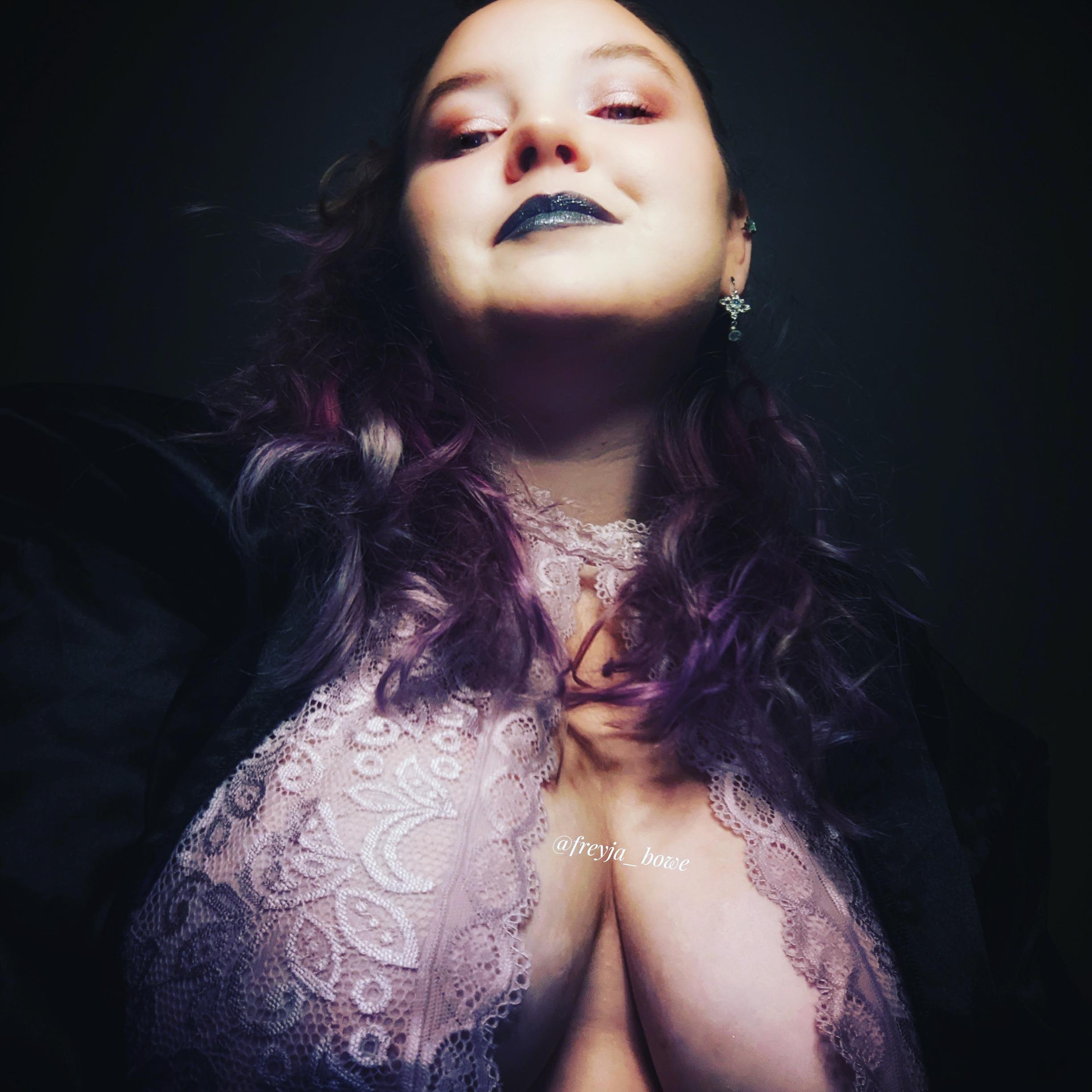 Freyja Bowe profile image