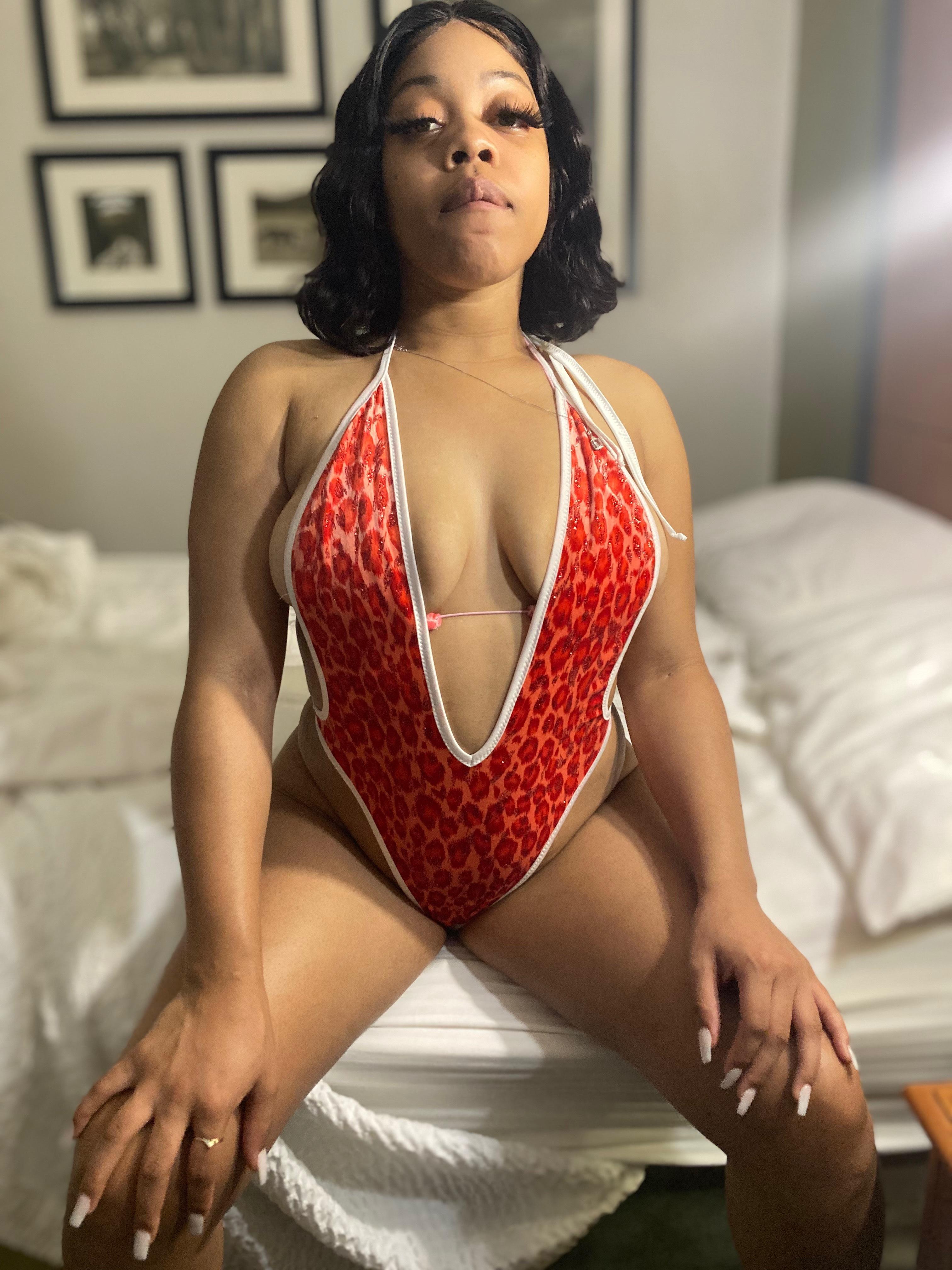 Tsunamiiana🌊🤤 profile image