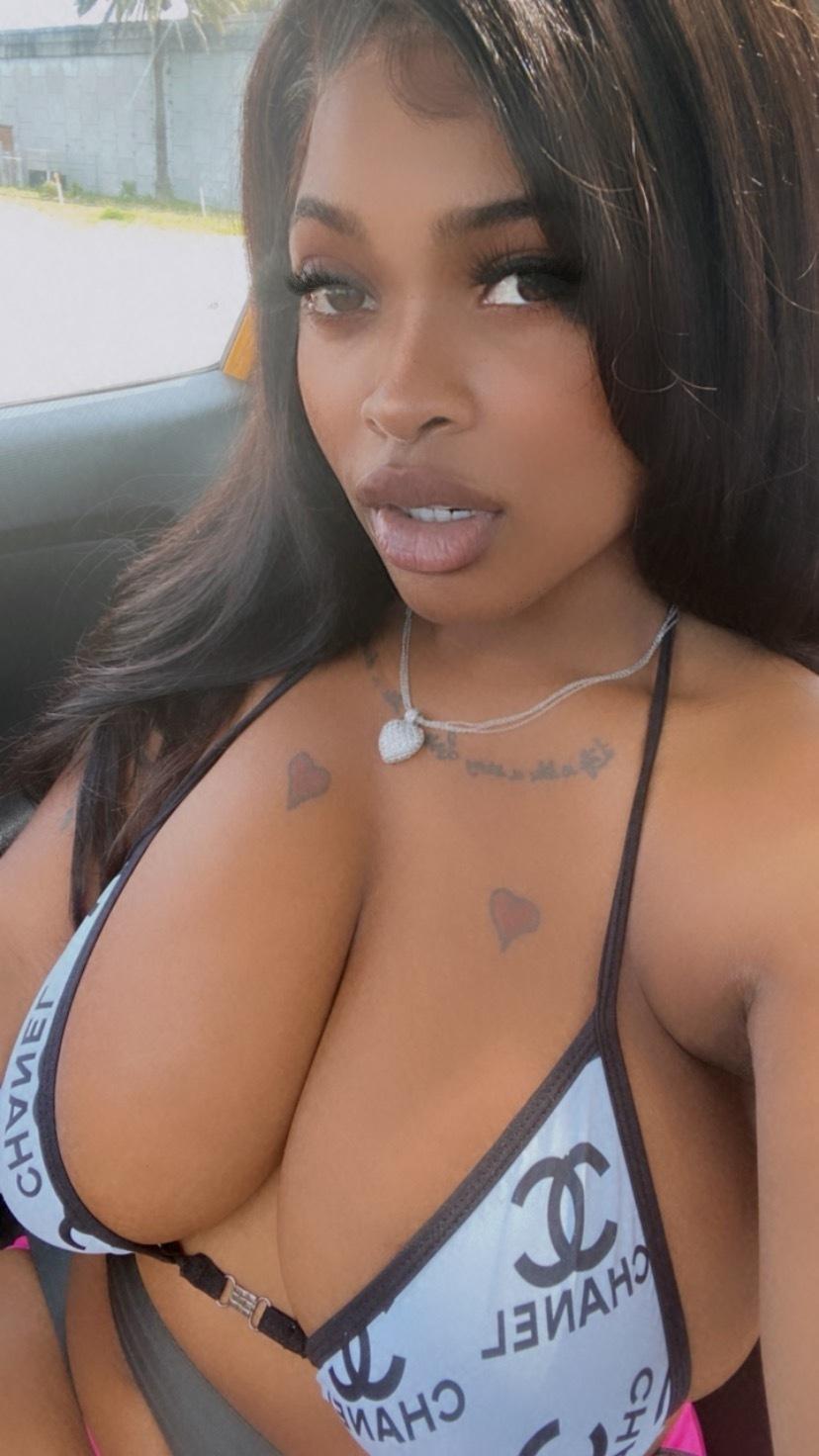 High Maintenance 🍑 profile image