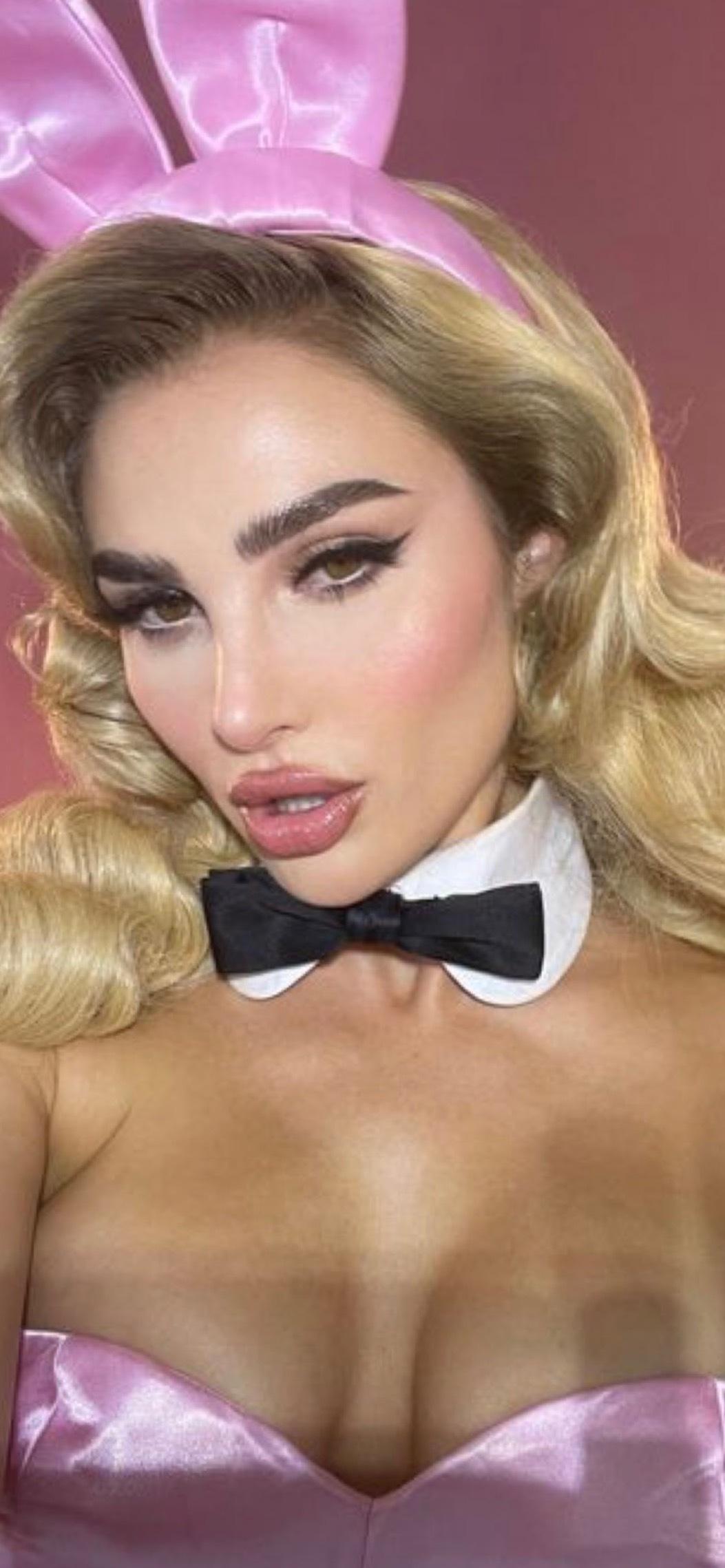 Kenzie Anne profile image