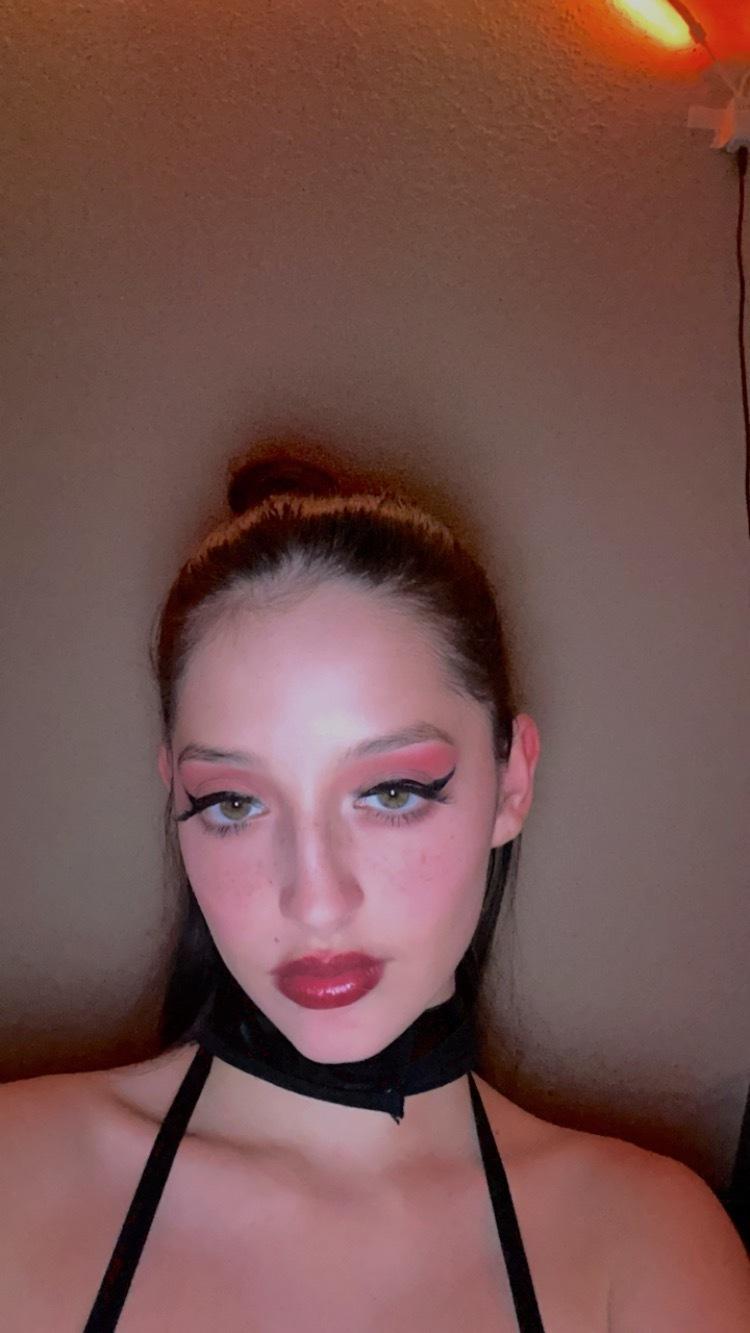 Miss Hennessy profile image