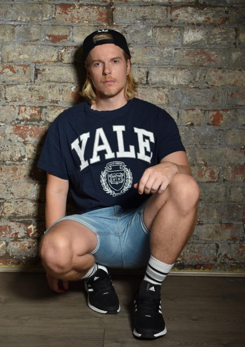 Chris R profile image