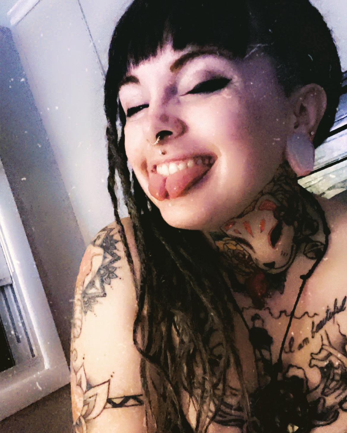 Goth Switch Witch profile image