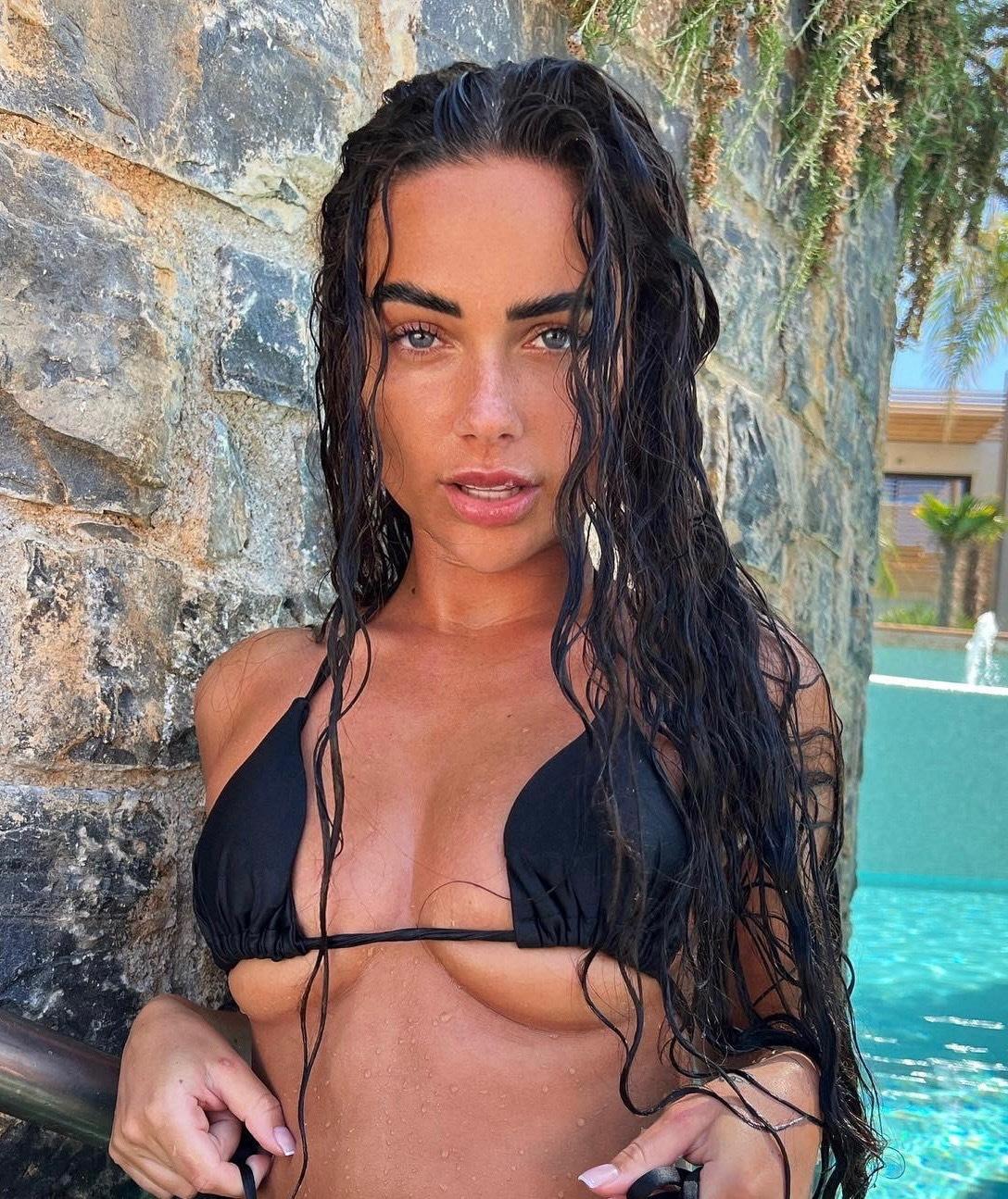 BRONTË B profile image