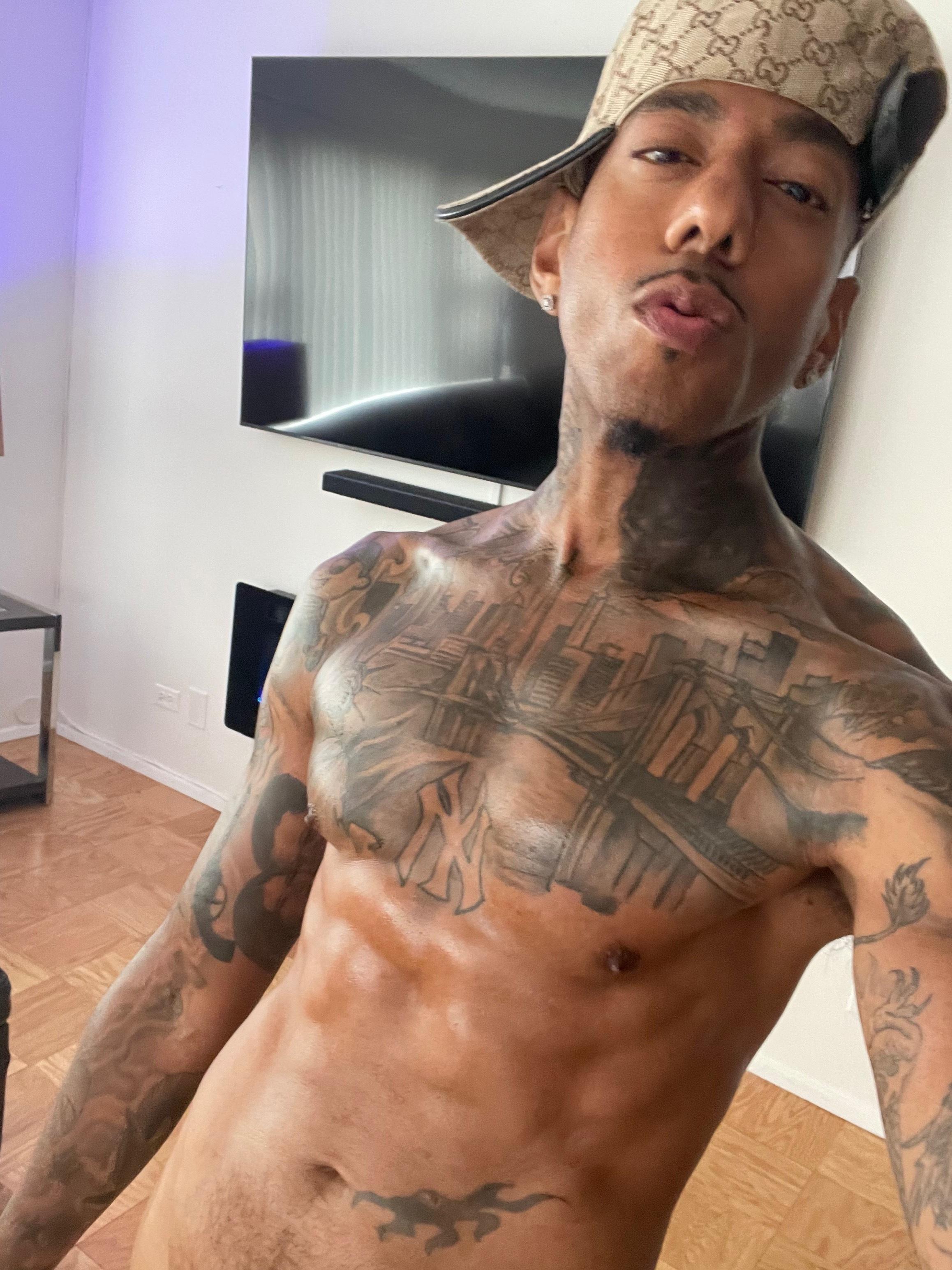 KiNG RiCcO profile image