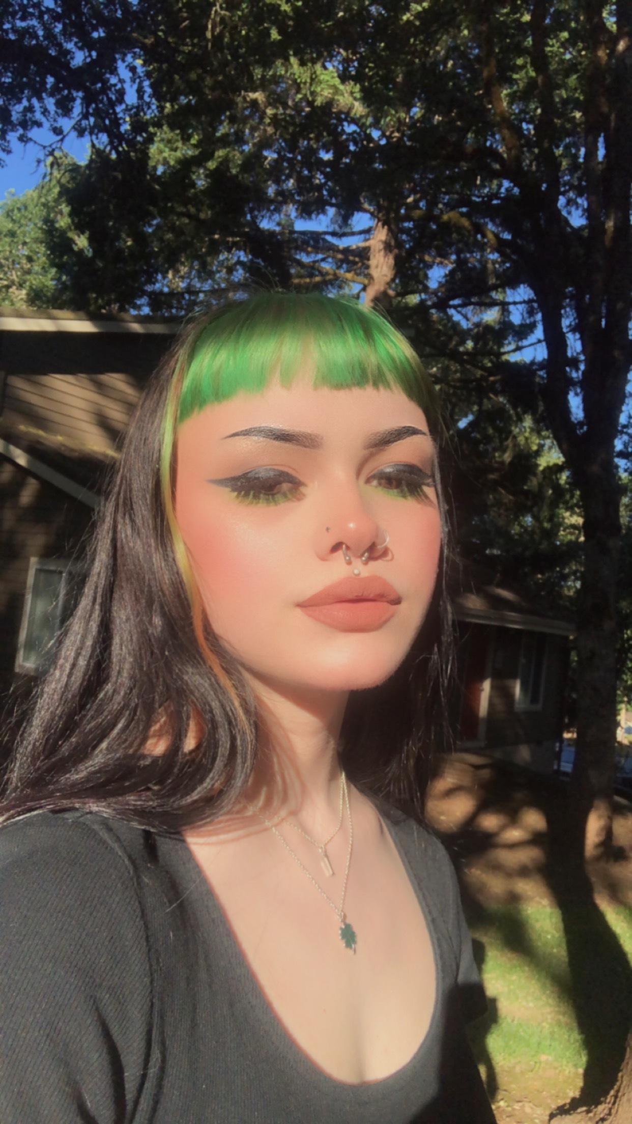 Tia ✨ profile image