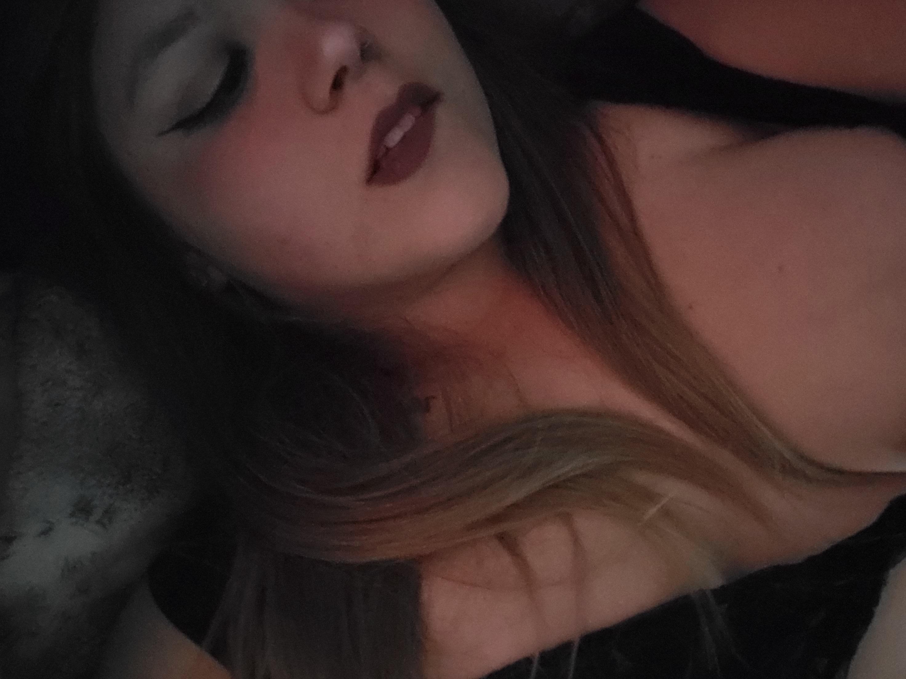 Amber Lilly profile image