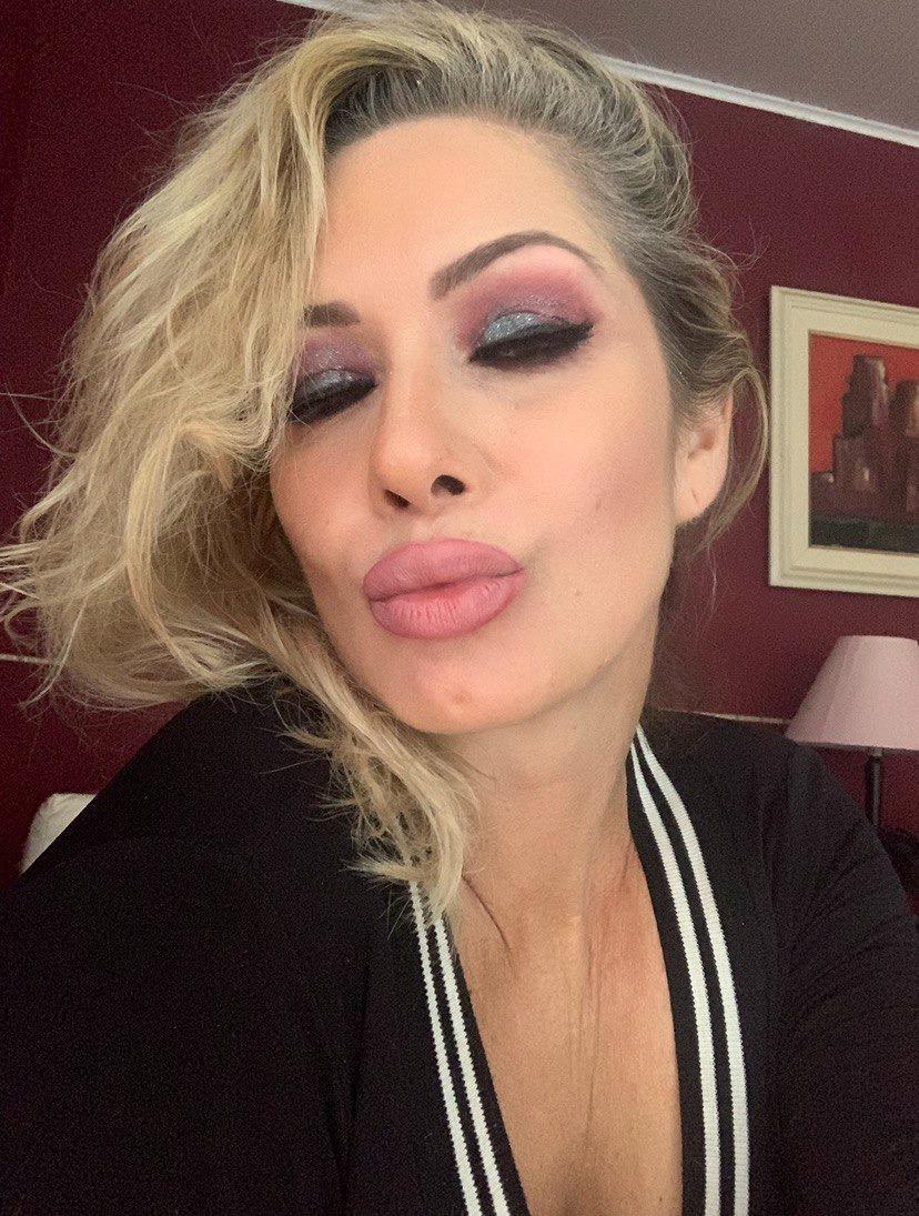 Ⓜ️🅘🅛🅕 🅔🅛🅔🅒🅣🅡🅐 🅟🅡🅞🅜🅞 profile image