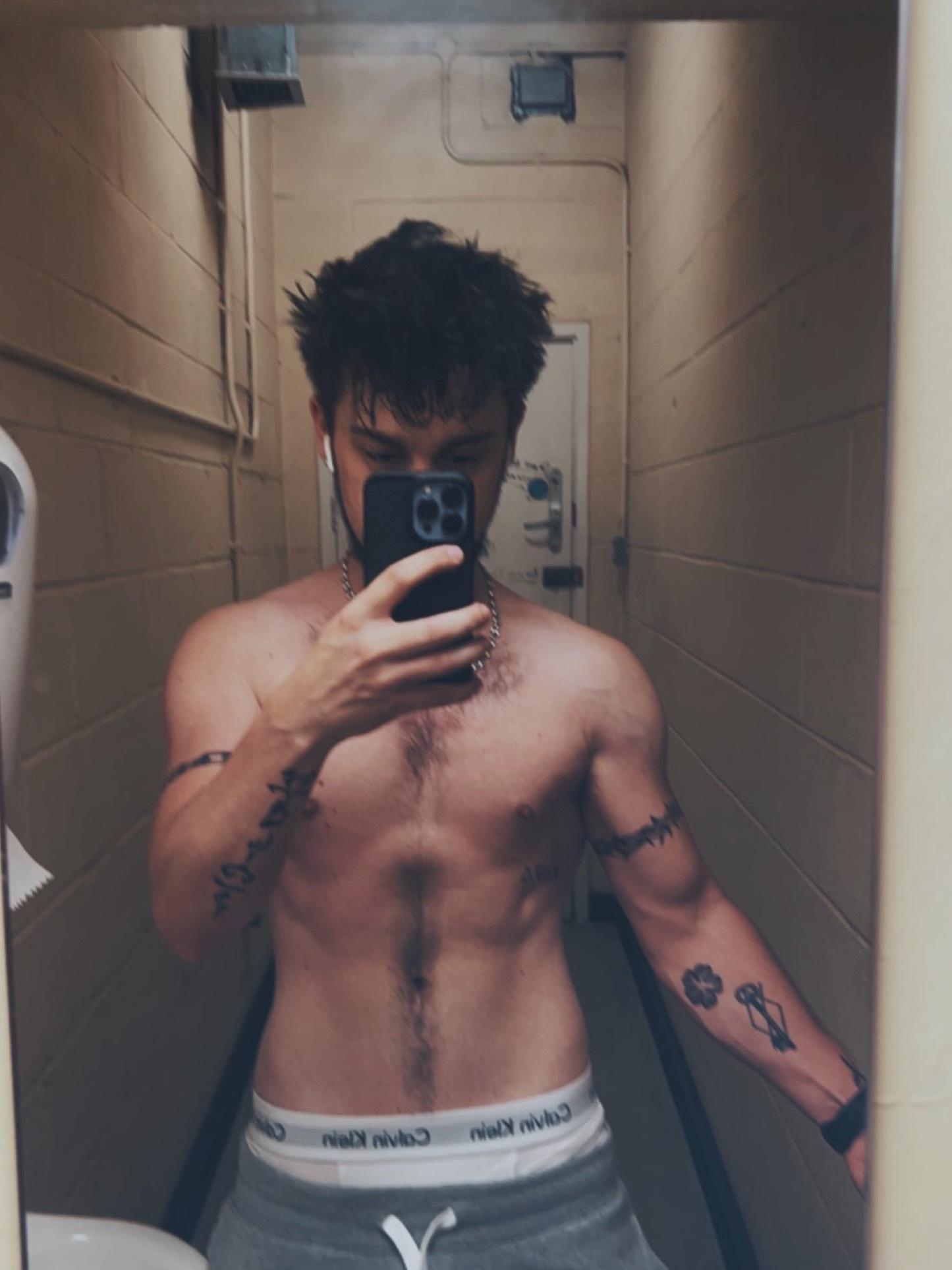 Mr.Valentine profile image