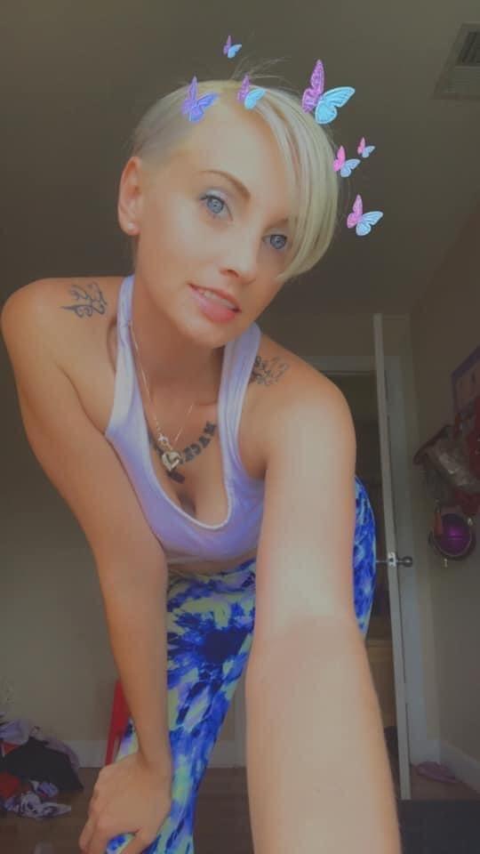 Ashley Monroe profile image