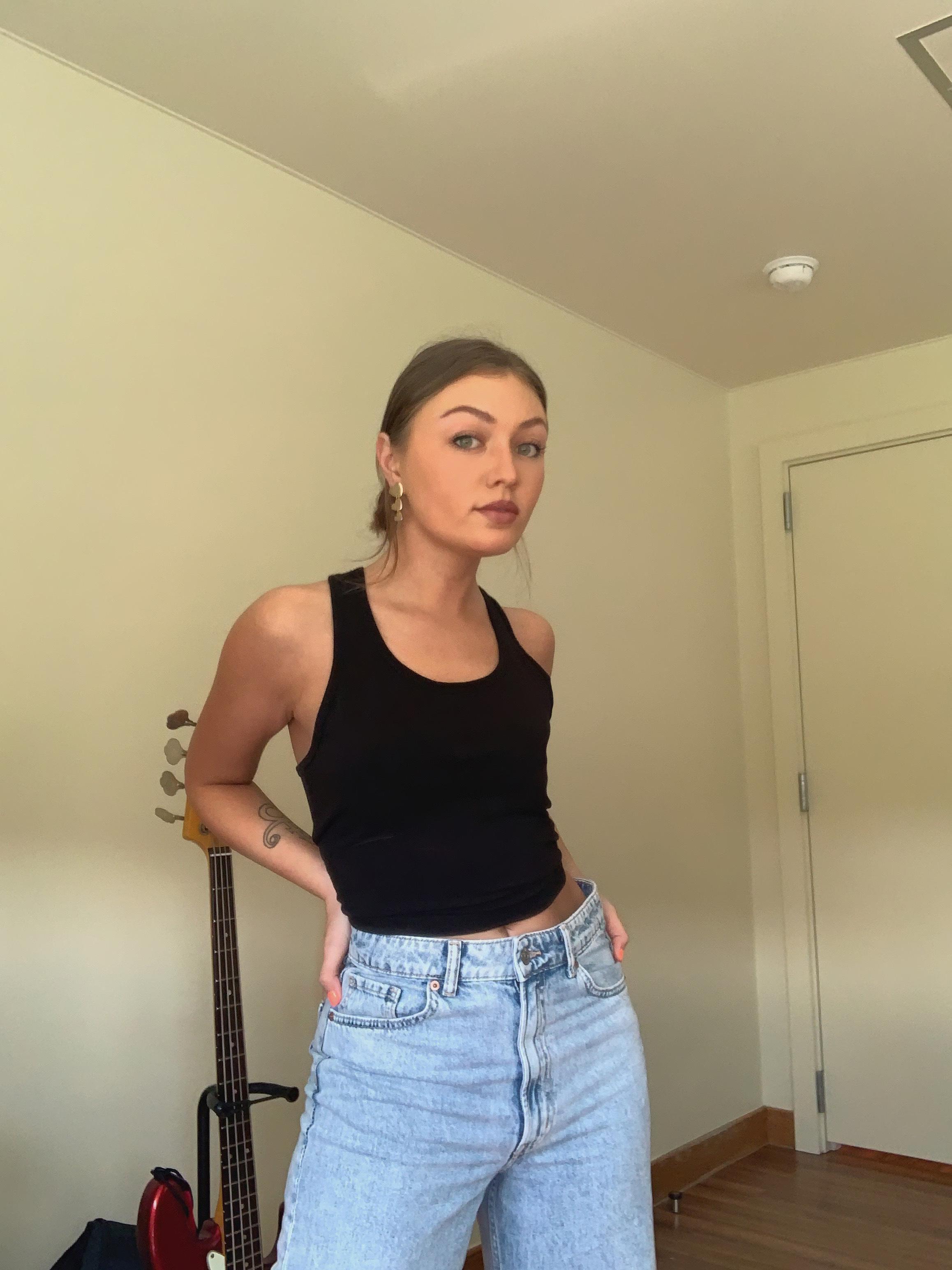 Sarah Elizabeth profile image