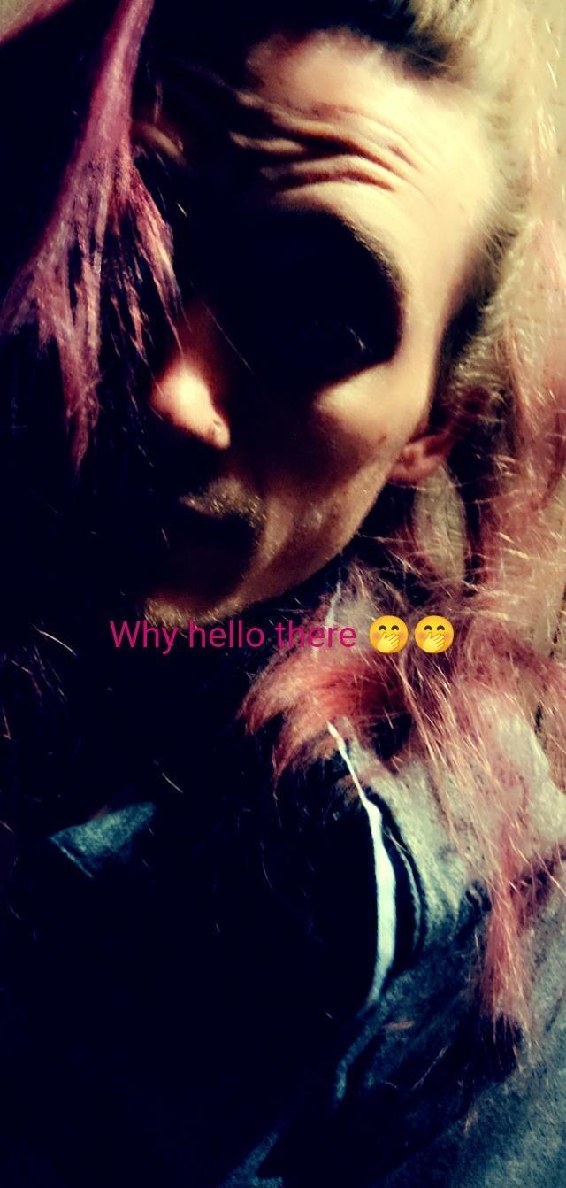 2 handfuls profile image