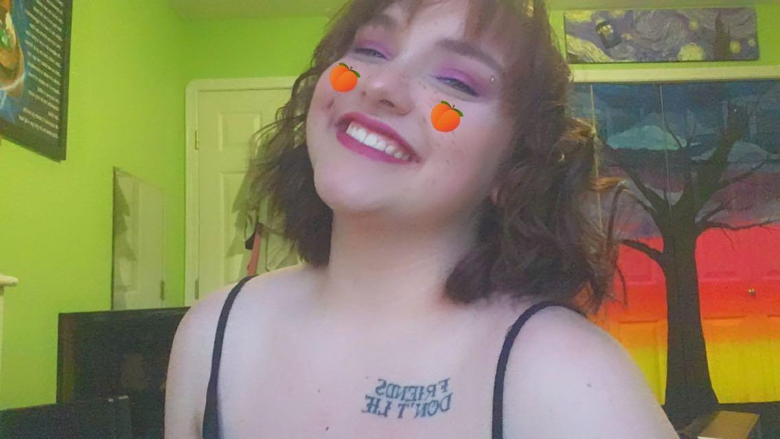 Ellie R profile image