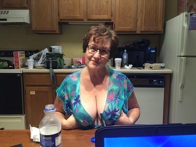 Sassy Val profile image