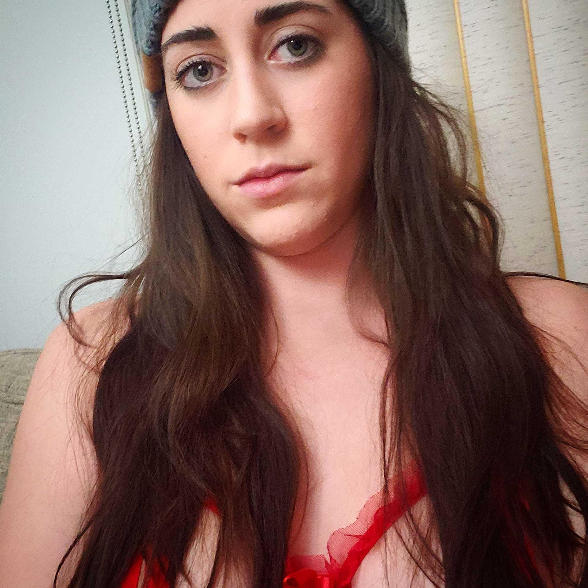 Roxy Knight profile image