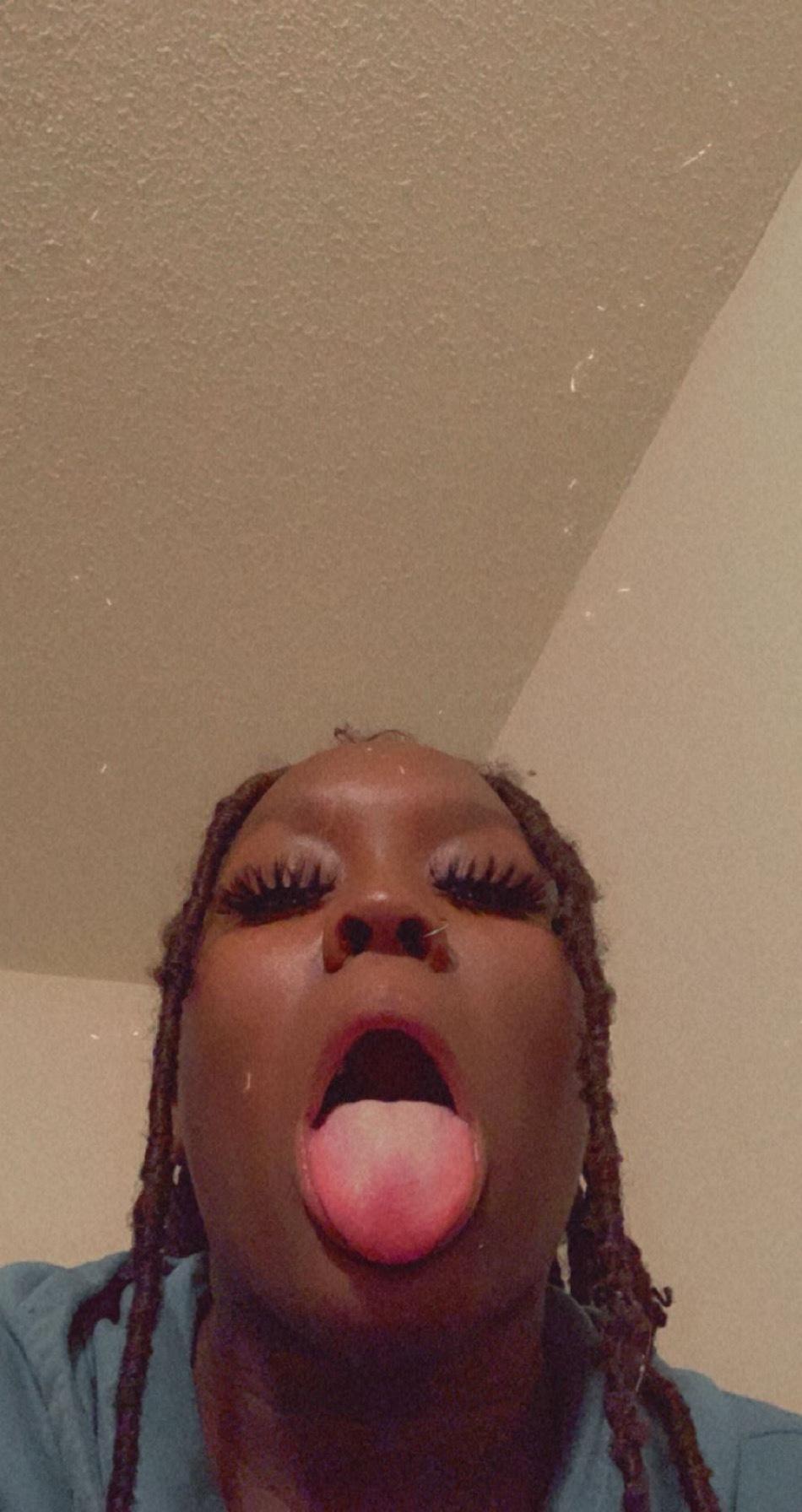 Tee🍫🌿 profile image