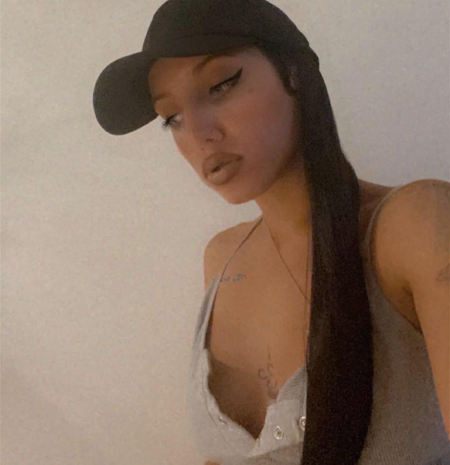 F e l s profile image