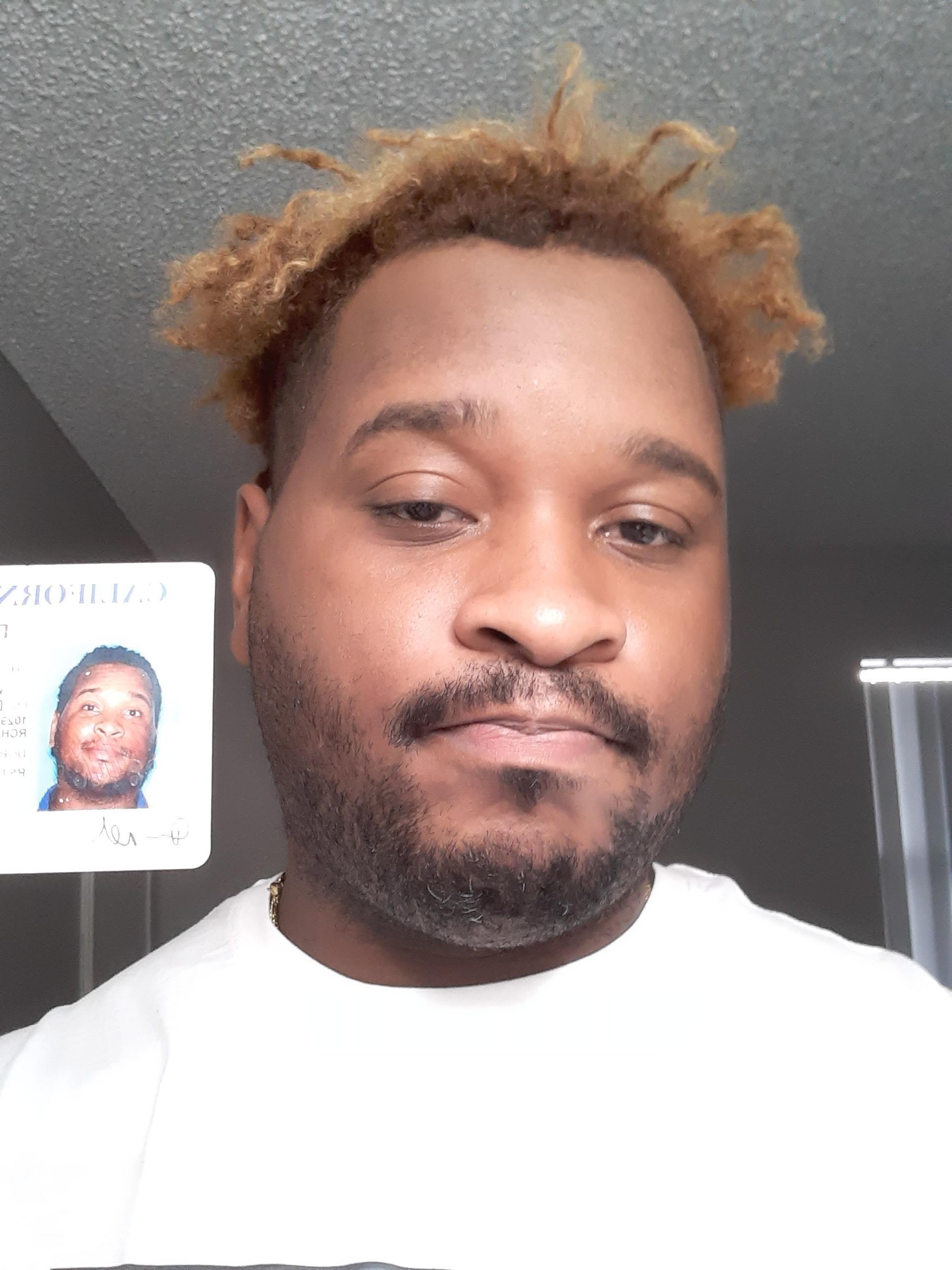 D Walker profile image