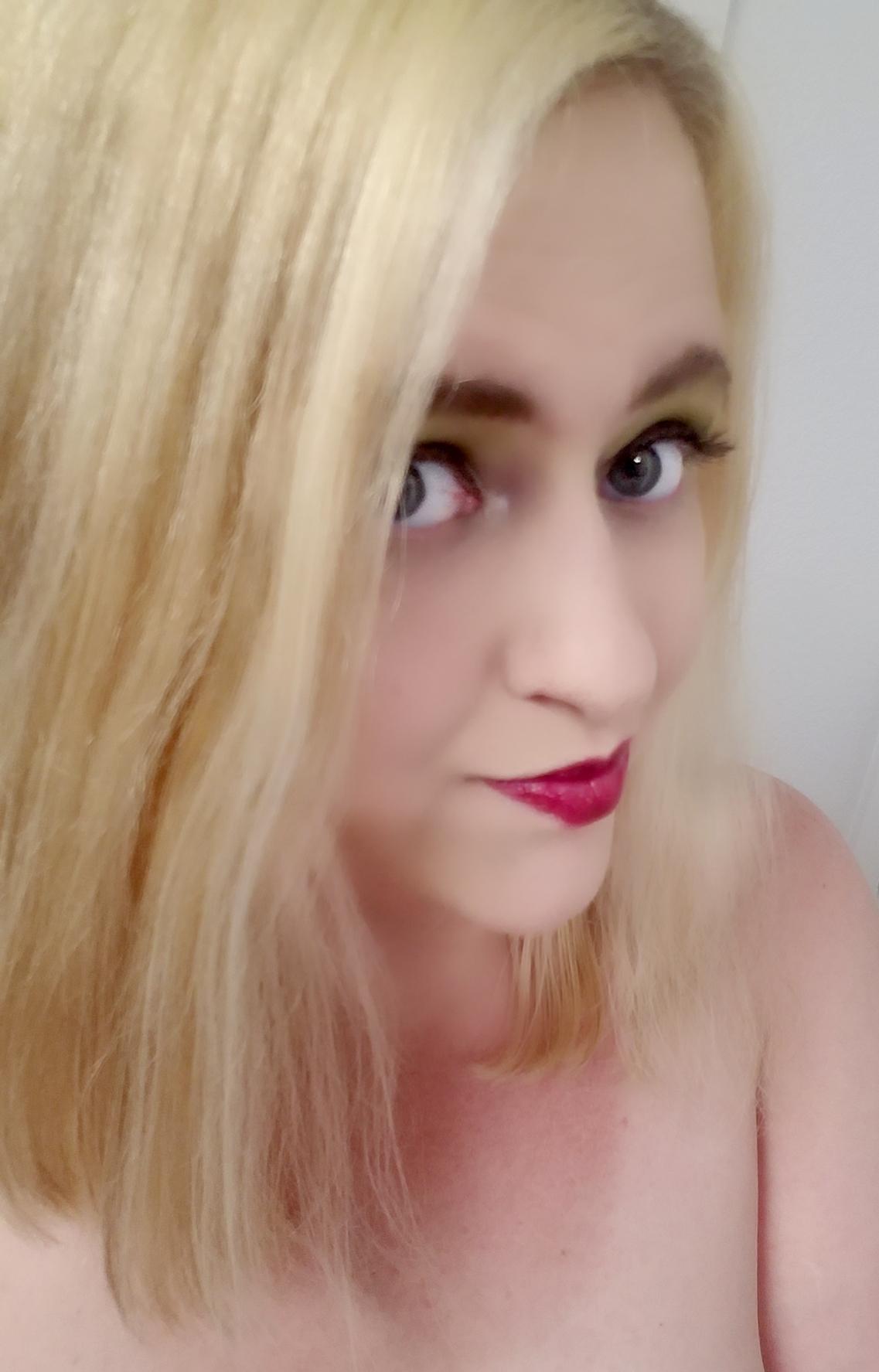 Lady Southern BONUS PAGE profile image