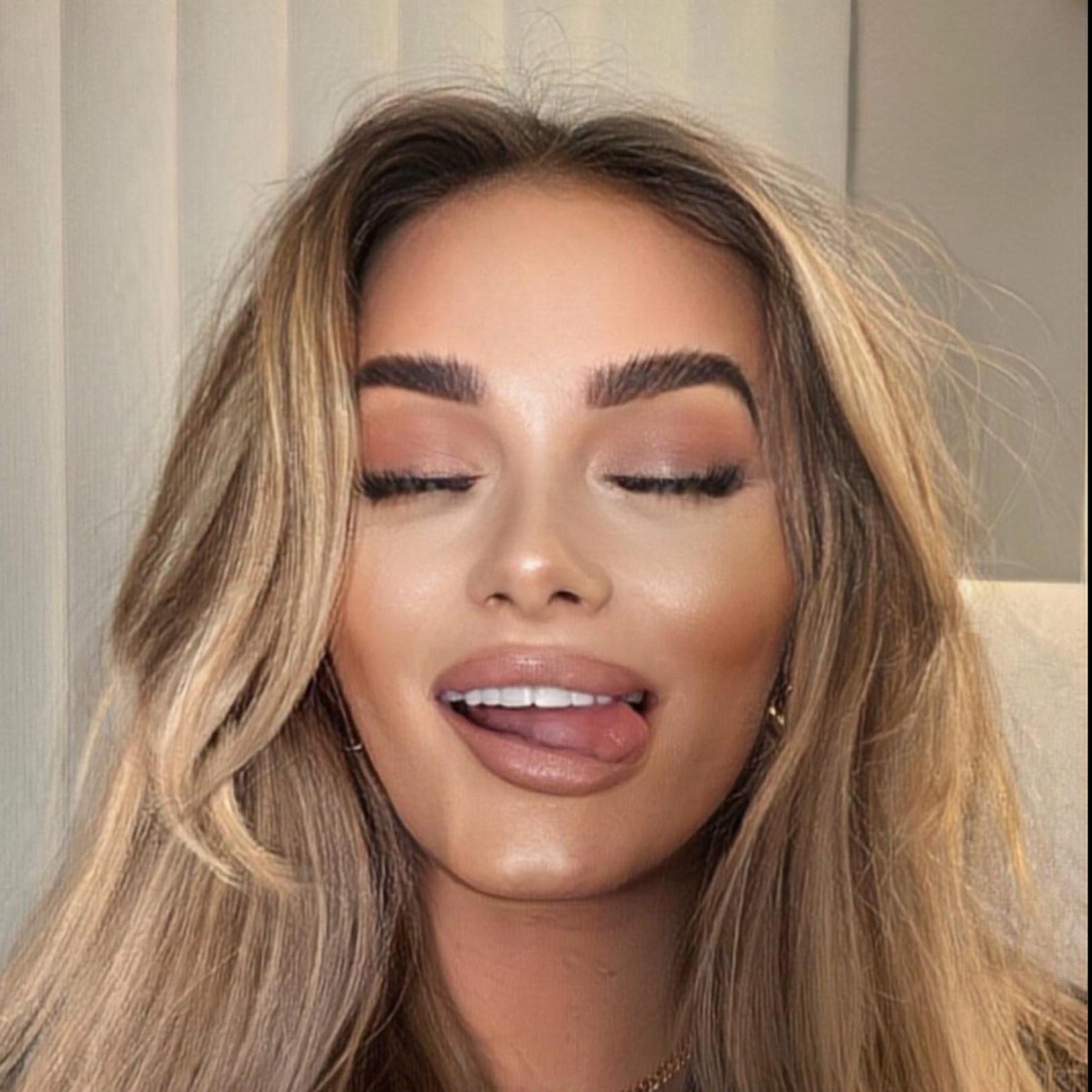 𝘼𝙈𝘼𝙍𝘼 𝙁𝙊𝙓 profile image