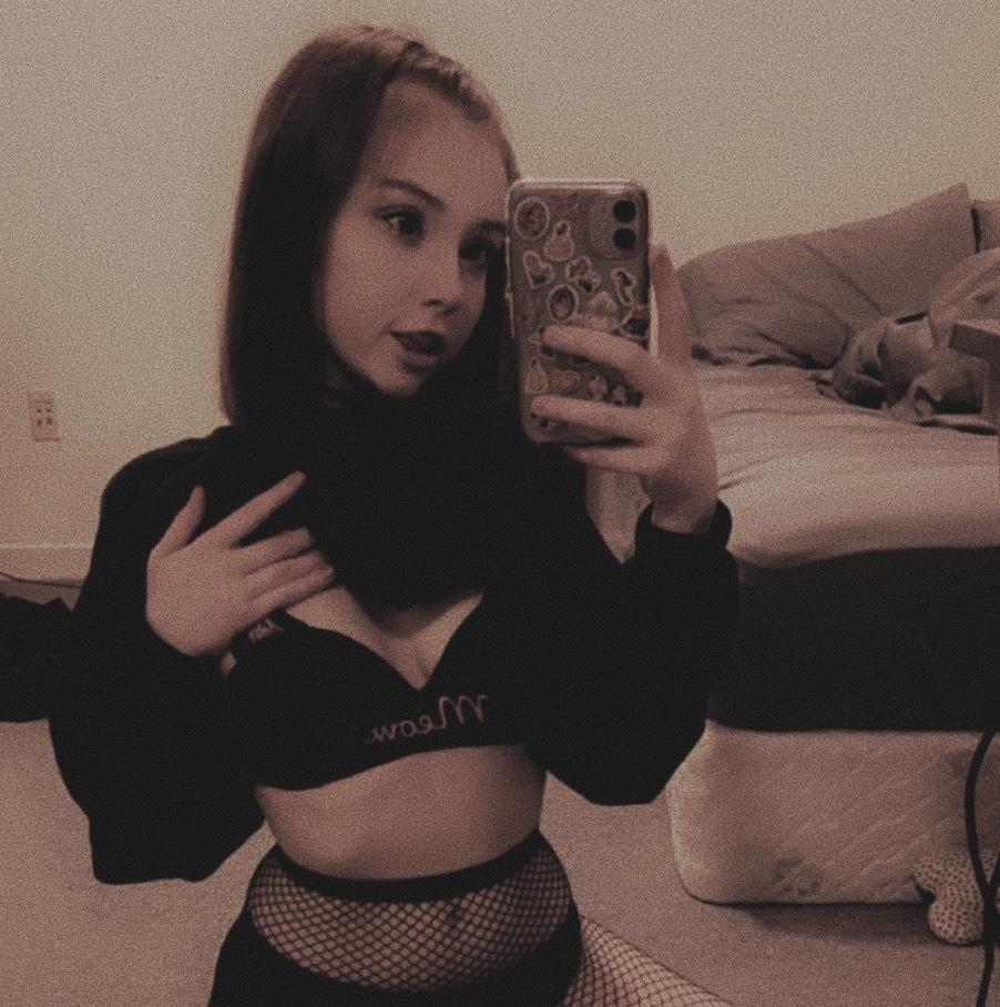 zoe🌙 profile image