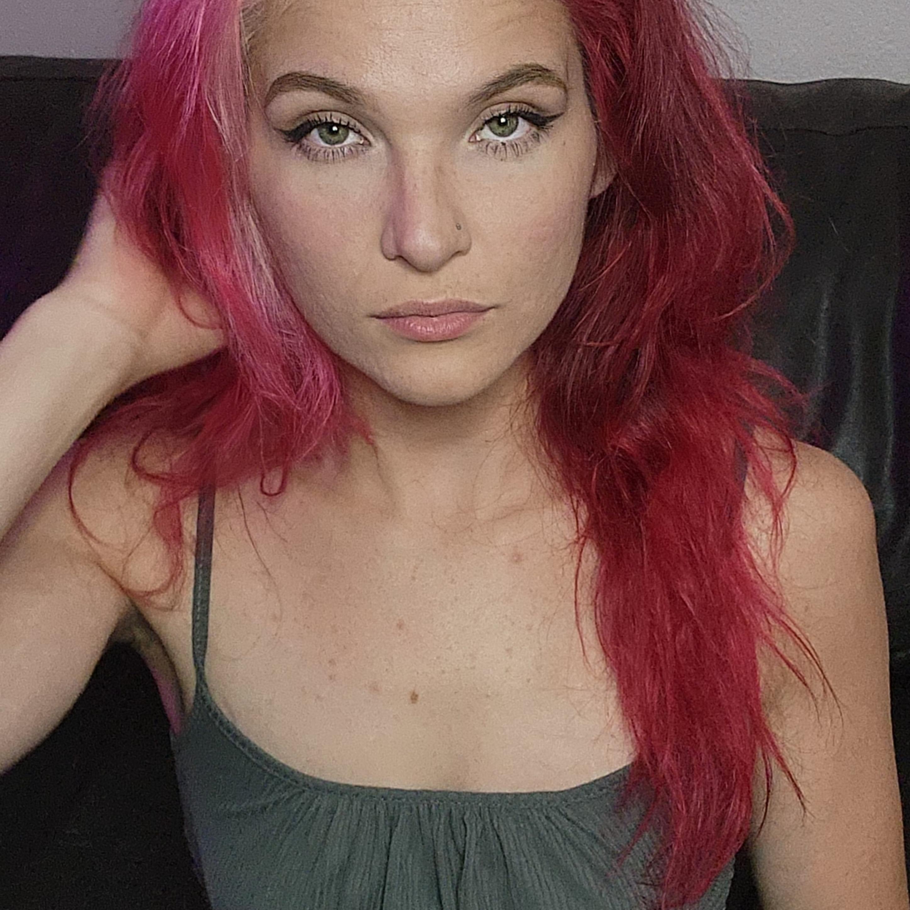 Alexis Satter profile image