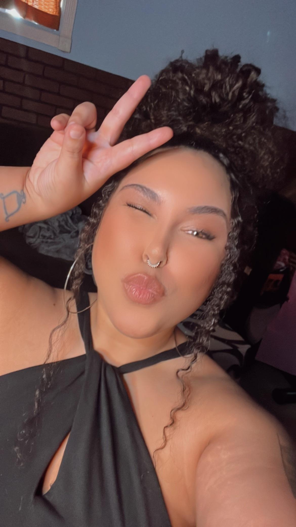 𝖢𝖸𝖡𝖤𝖱 𝖲𝖫𝖴𝖳 𝖭𝖤𝖷𝖳 𝖣𝖮𝖮𝖱 ♡ profile image