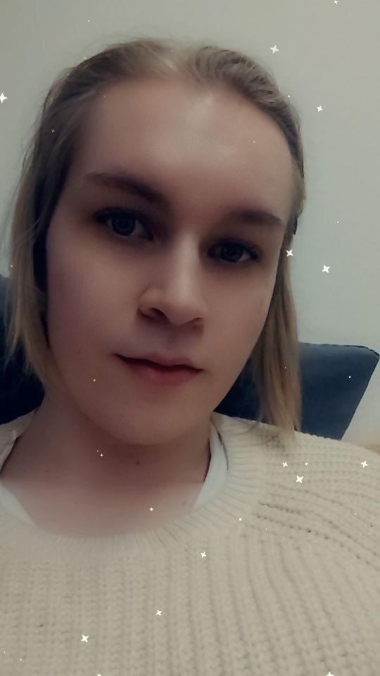 Leonora97 profile image