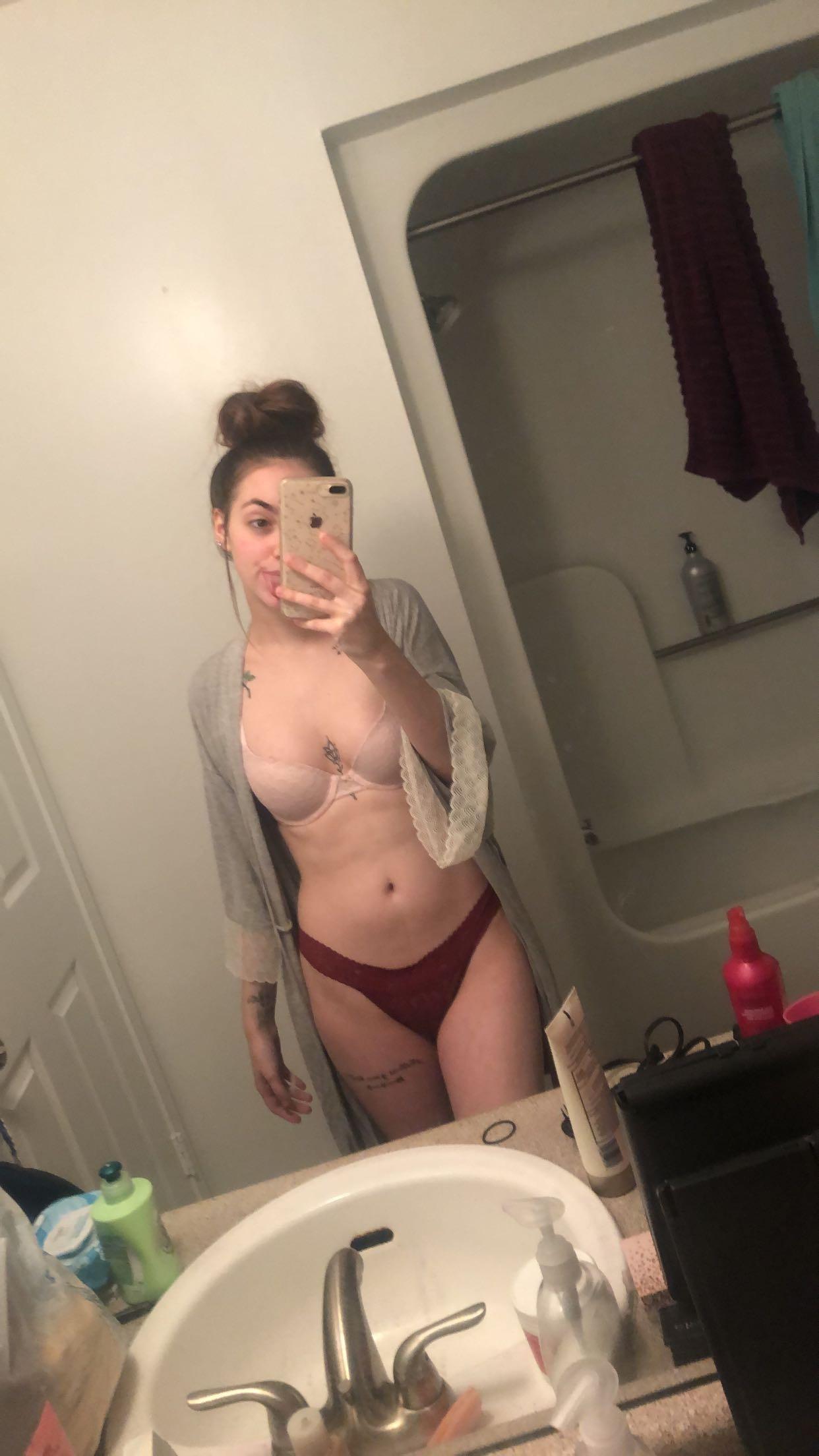 Alexandra Knappins profile image