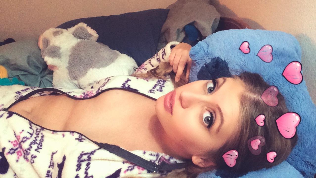 Miss Izzy profile image