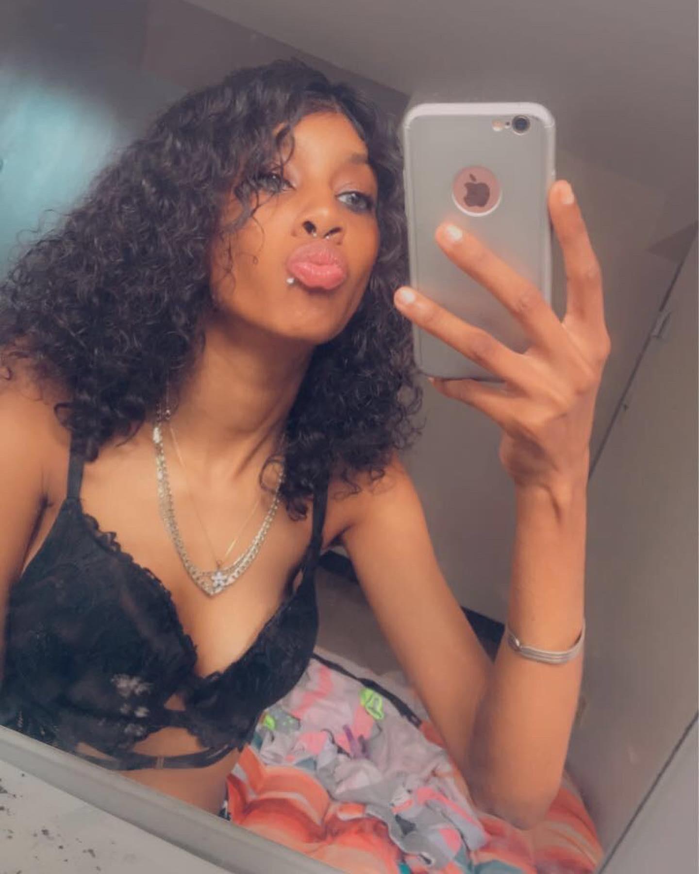 Sliim Goodiee 💙🤤 profile image