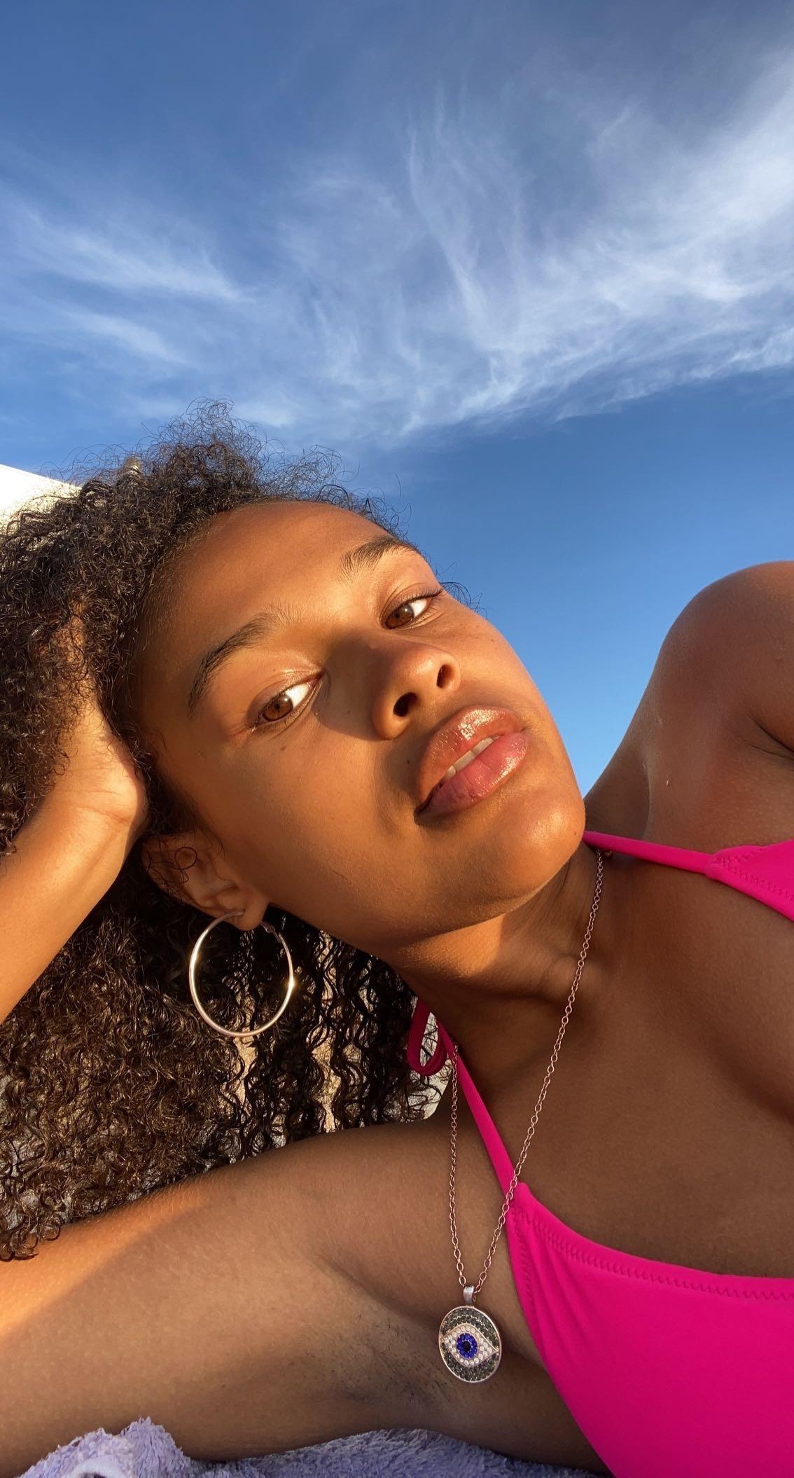 BABY V profile image