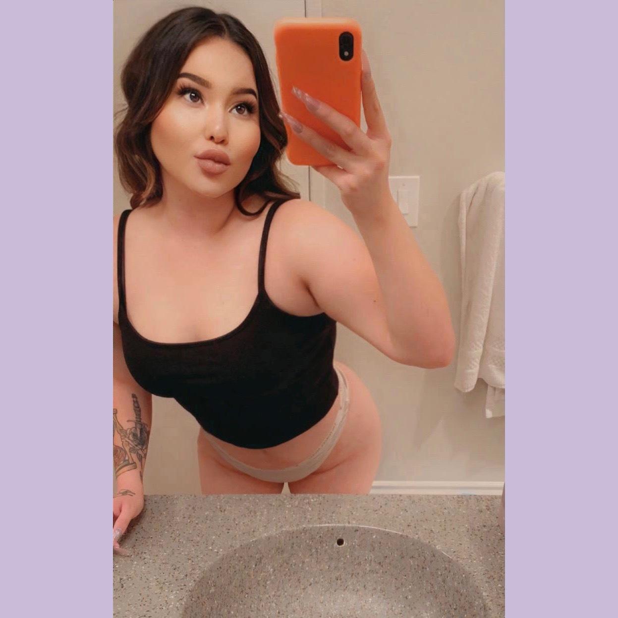 Icy Peach profile image