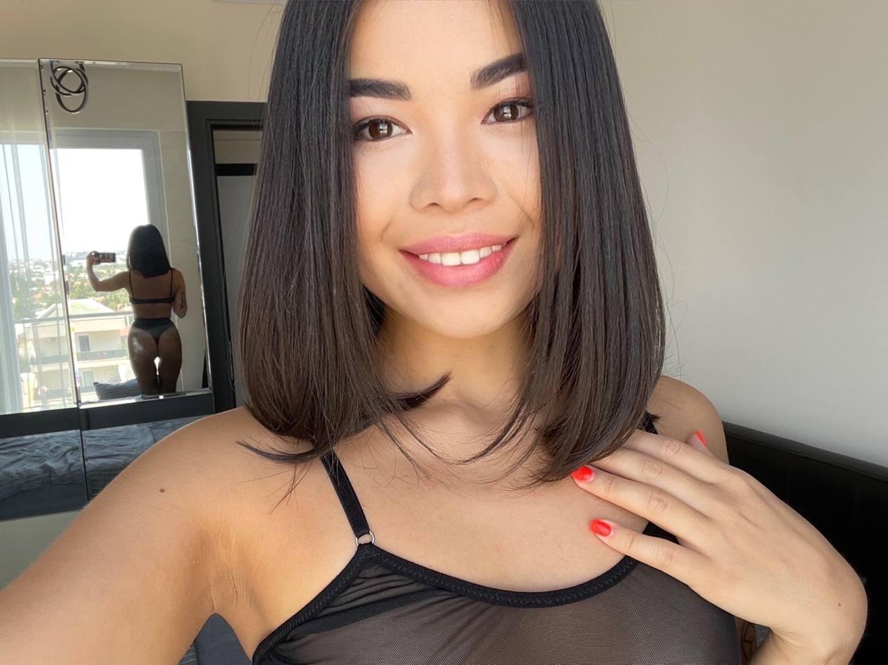 Elley_hun🌸 profile image