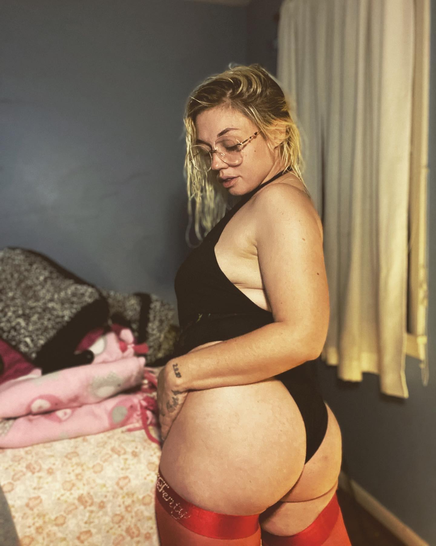 ThickVick 😉 profile image