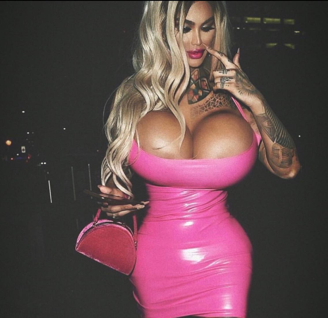 😈 Uks Biggest Tits 💦Let’s sext profile image