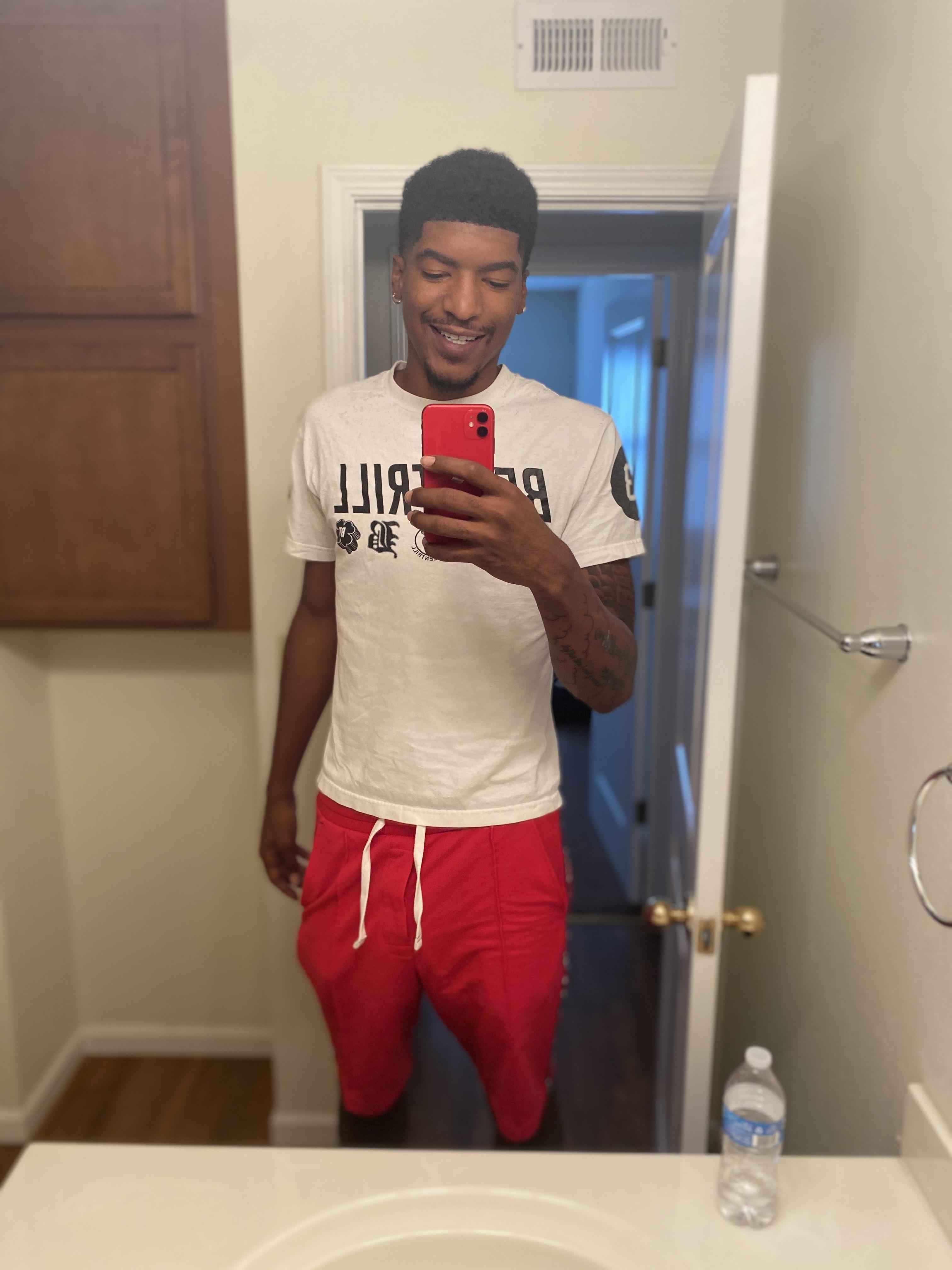 Tee Smith profile image