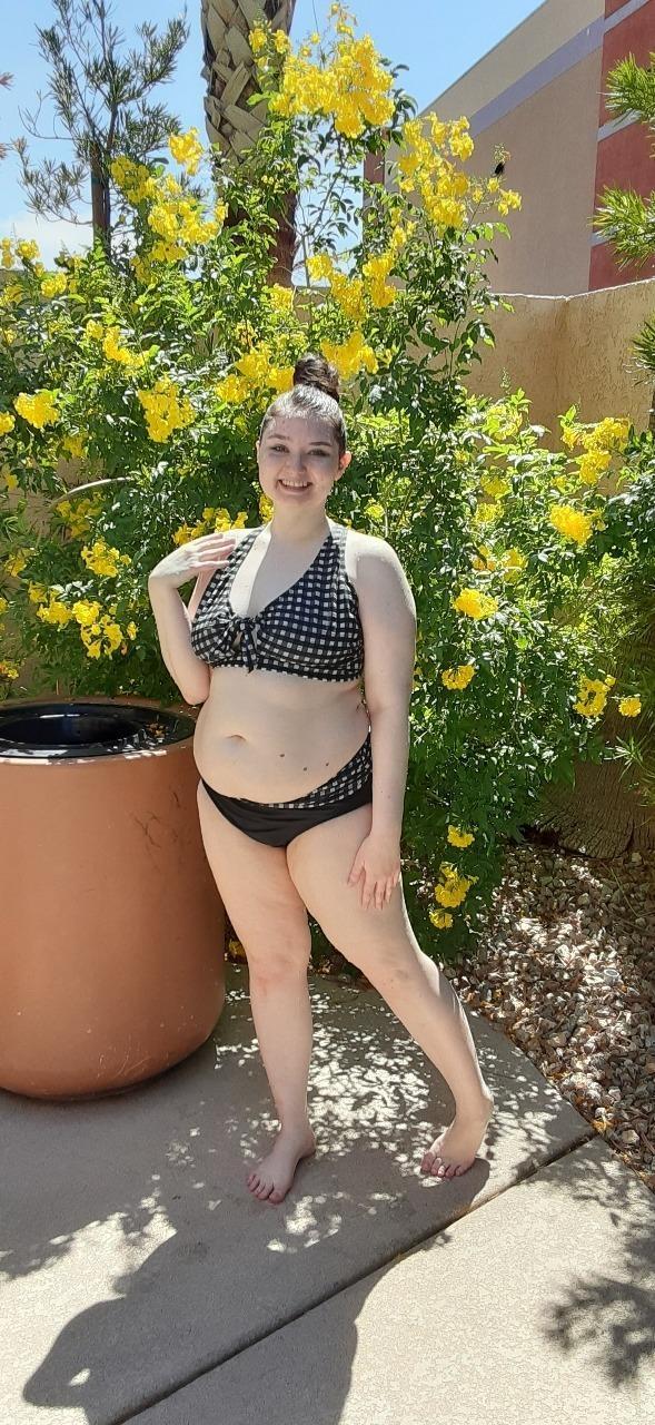 Evelyn 🌴🇺🇸💘🏳️‍🌈🐽 profile image