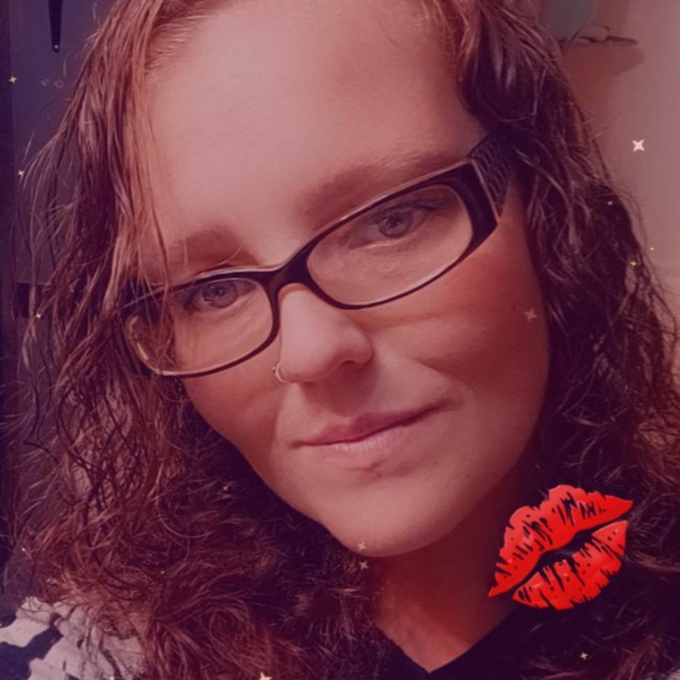 LeeLee profile image