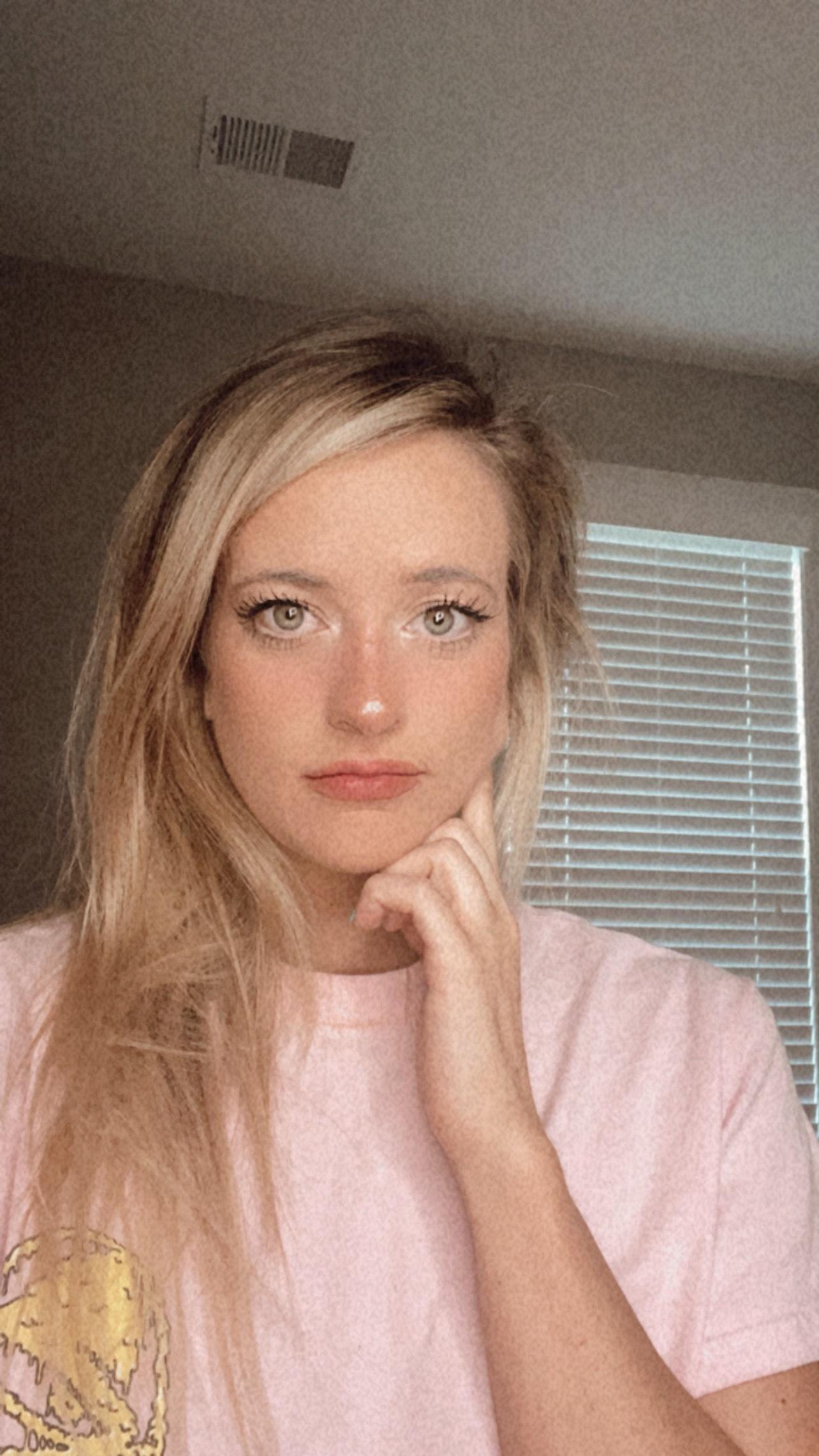 《𝐁𝐚𝐢𝐥𝐞𝐲 𝐁𝐨𝐨𝐭𝐥𝐞𝐬》 profile image