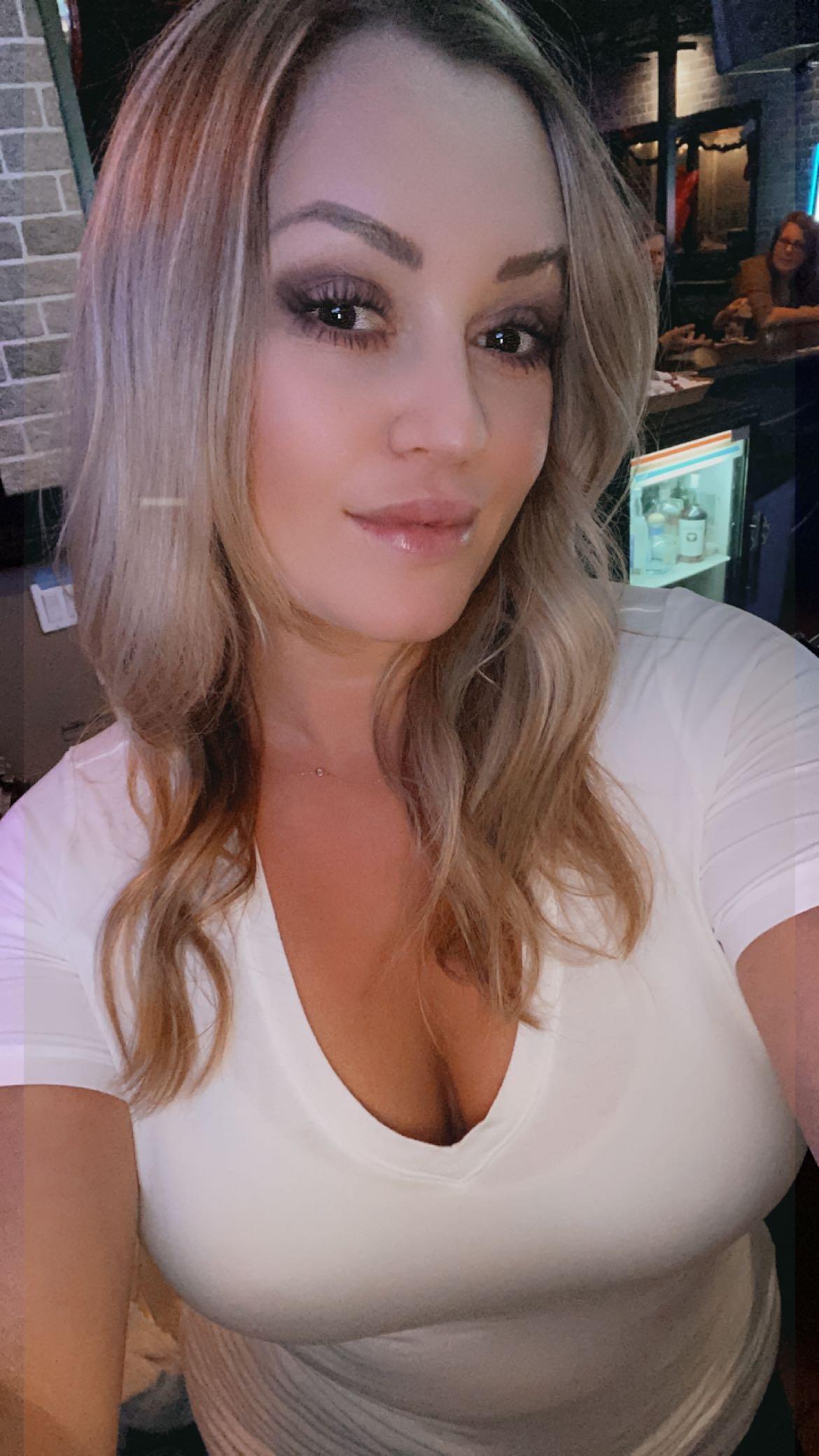 Dolly Ohare profile image