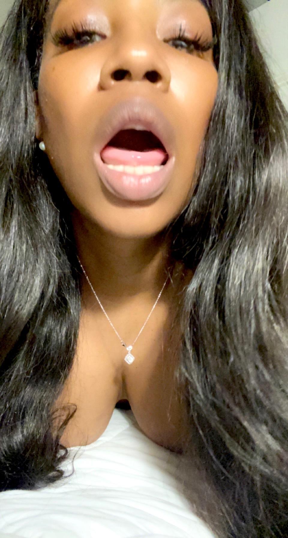 Zoey Banks profile image