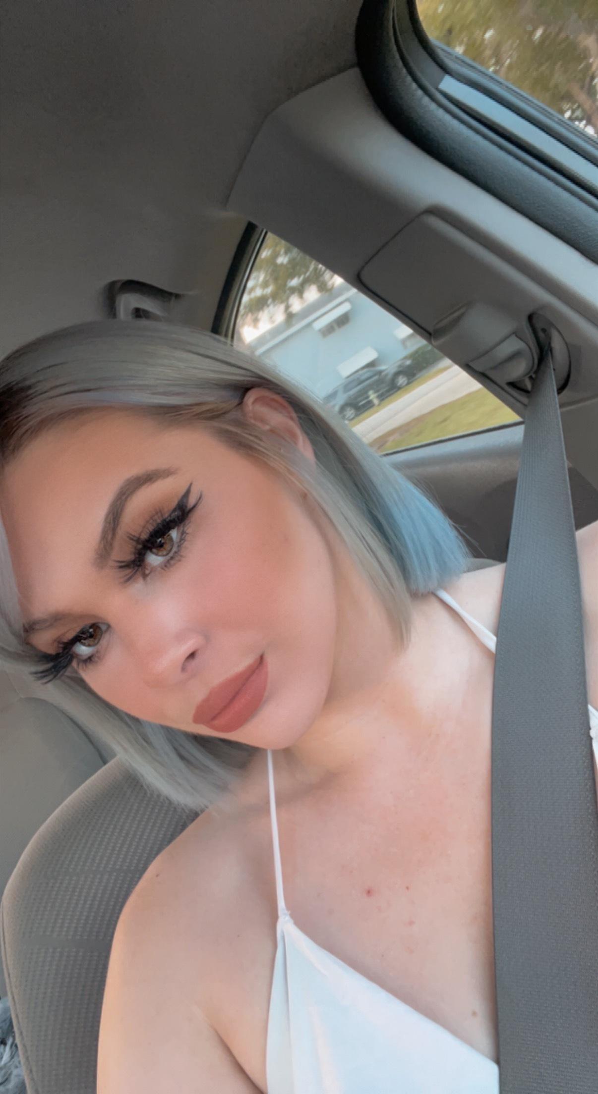 Lola Jane profile image