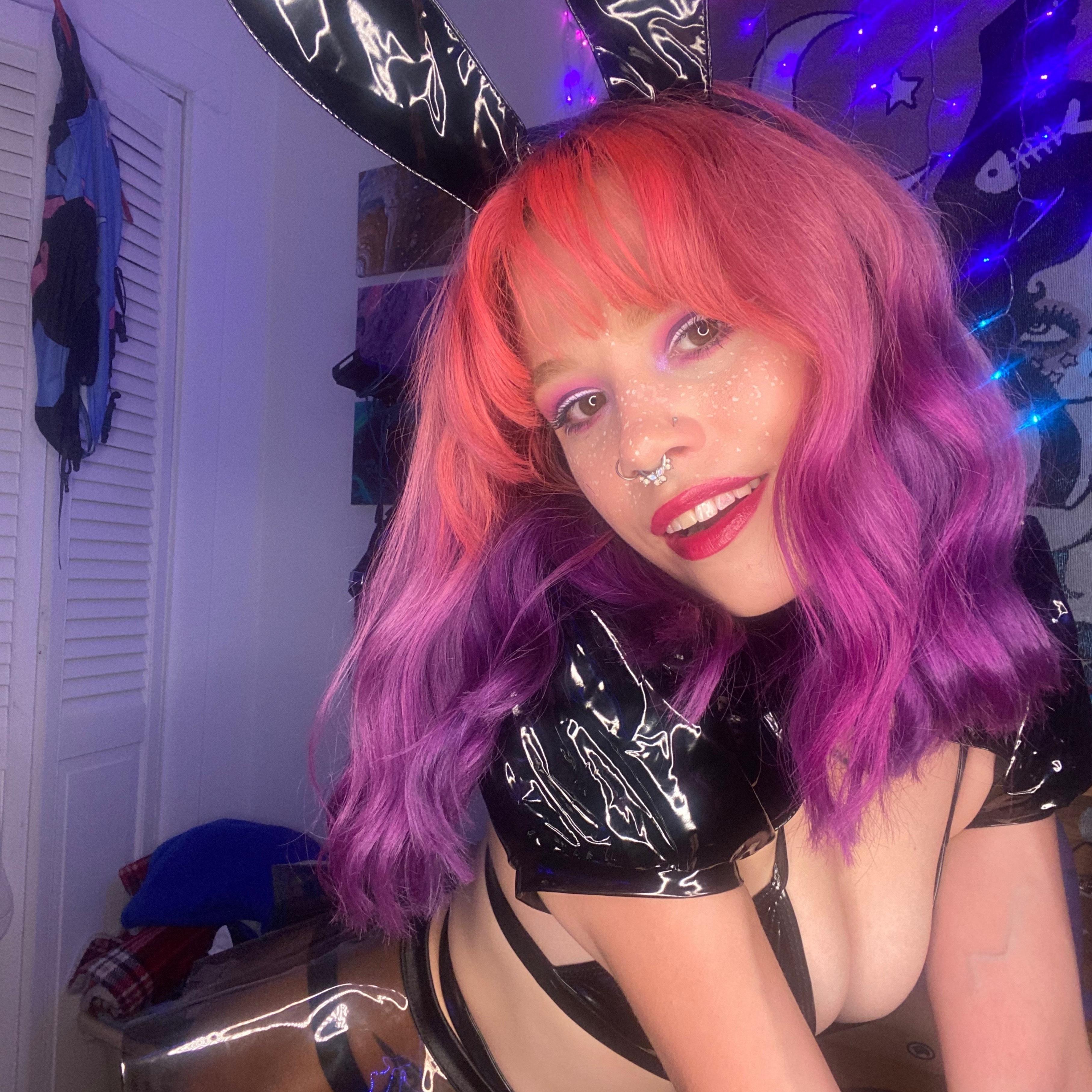 alaina’s sIut diaries profile image