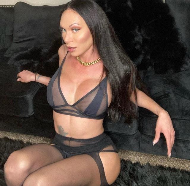 Mia Isabella profile image