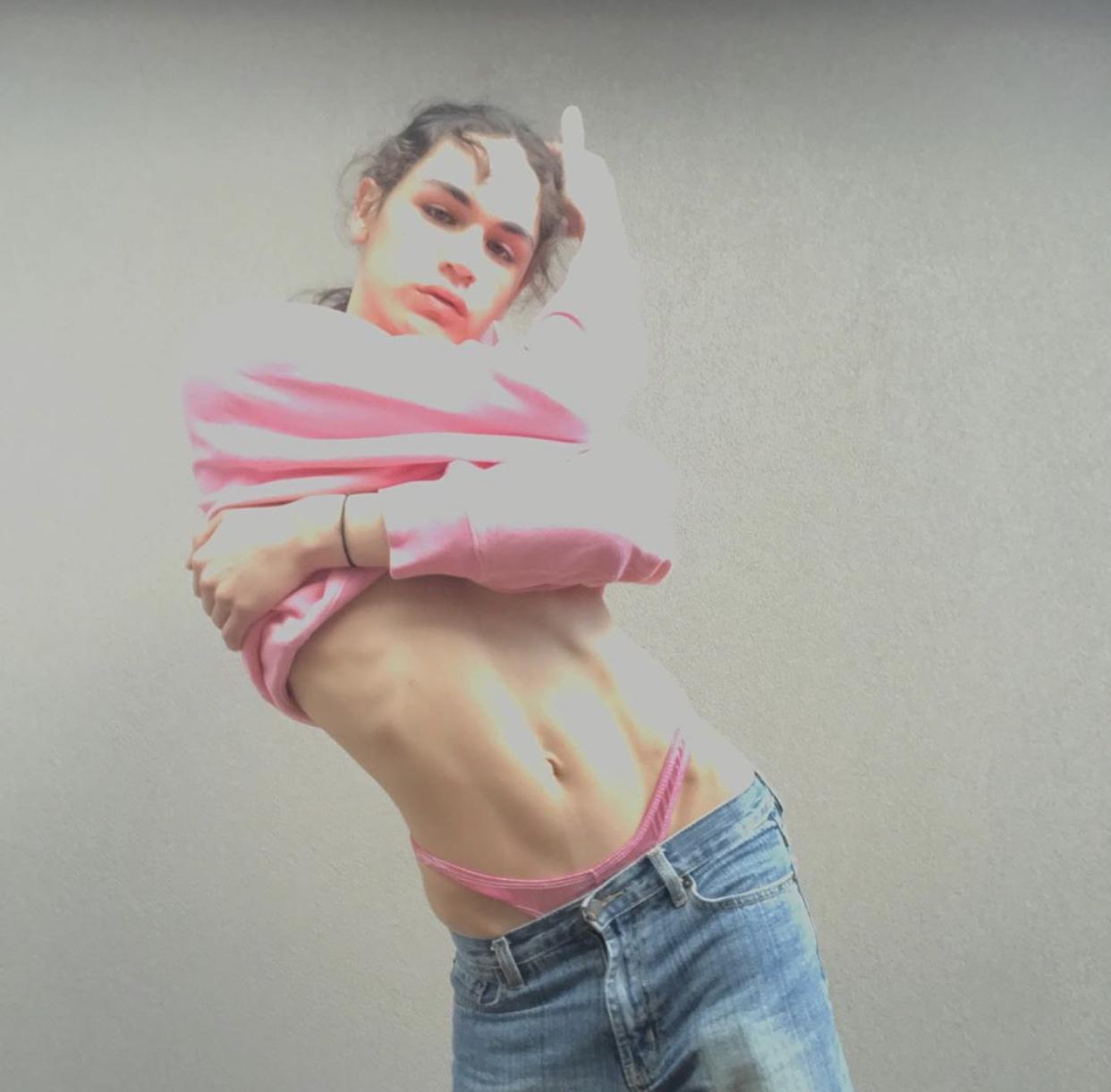 L 💖 profile image