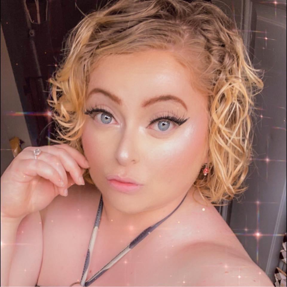 𝒷𝒶𝒷𝓎𝒹𝑜𝓁𝓁 𝒶𝓁𝑒𝓍𝒾𝓈 profile image